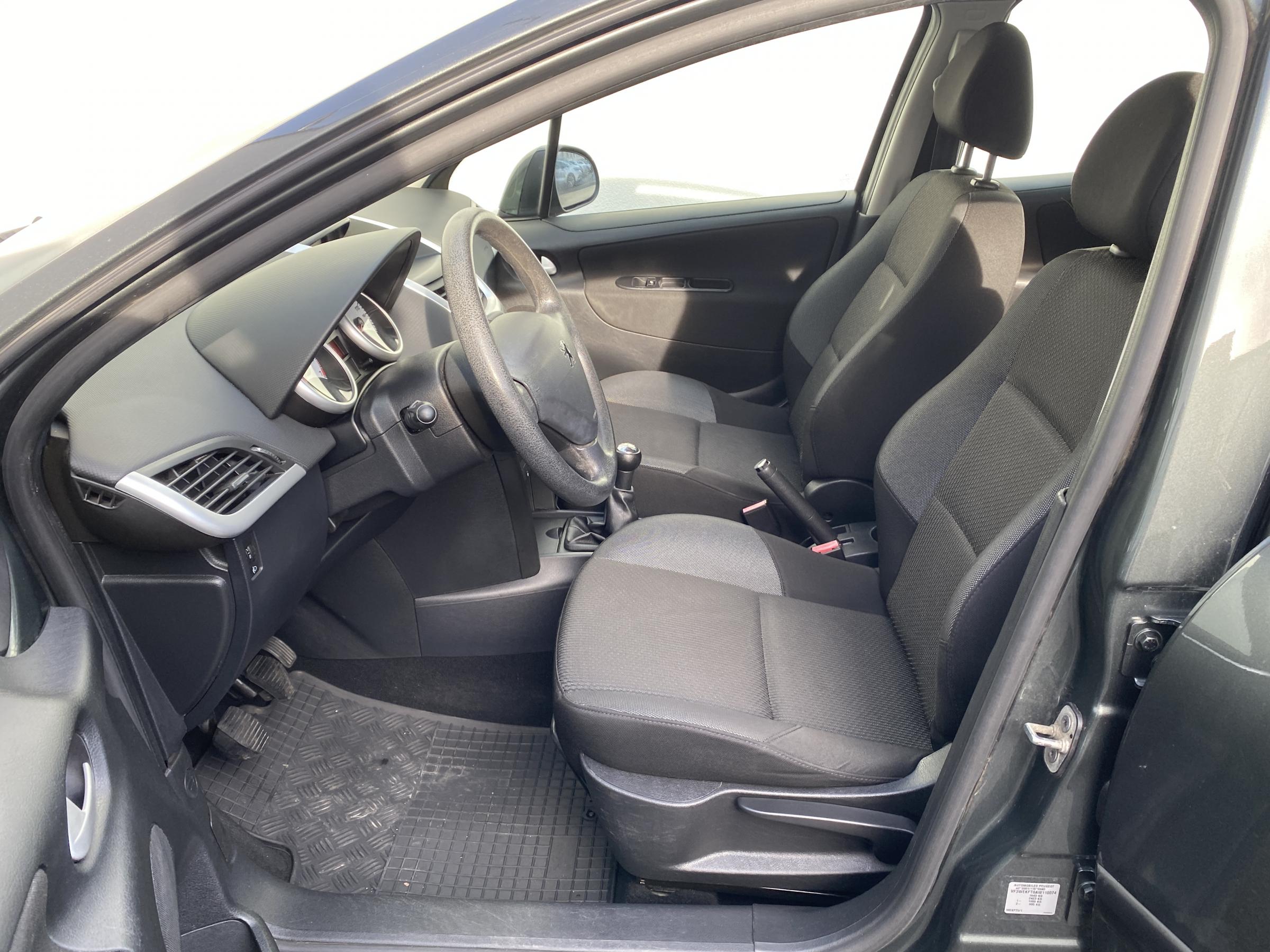 Peugeot 207, 2011 - pohled č. 9