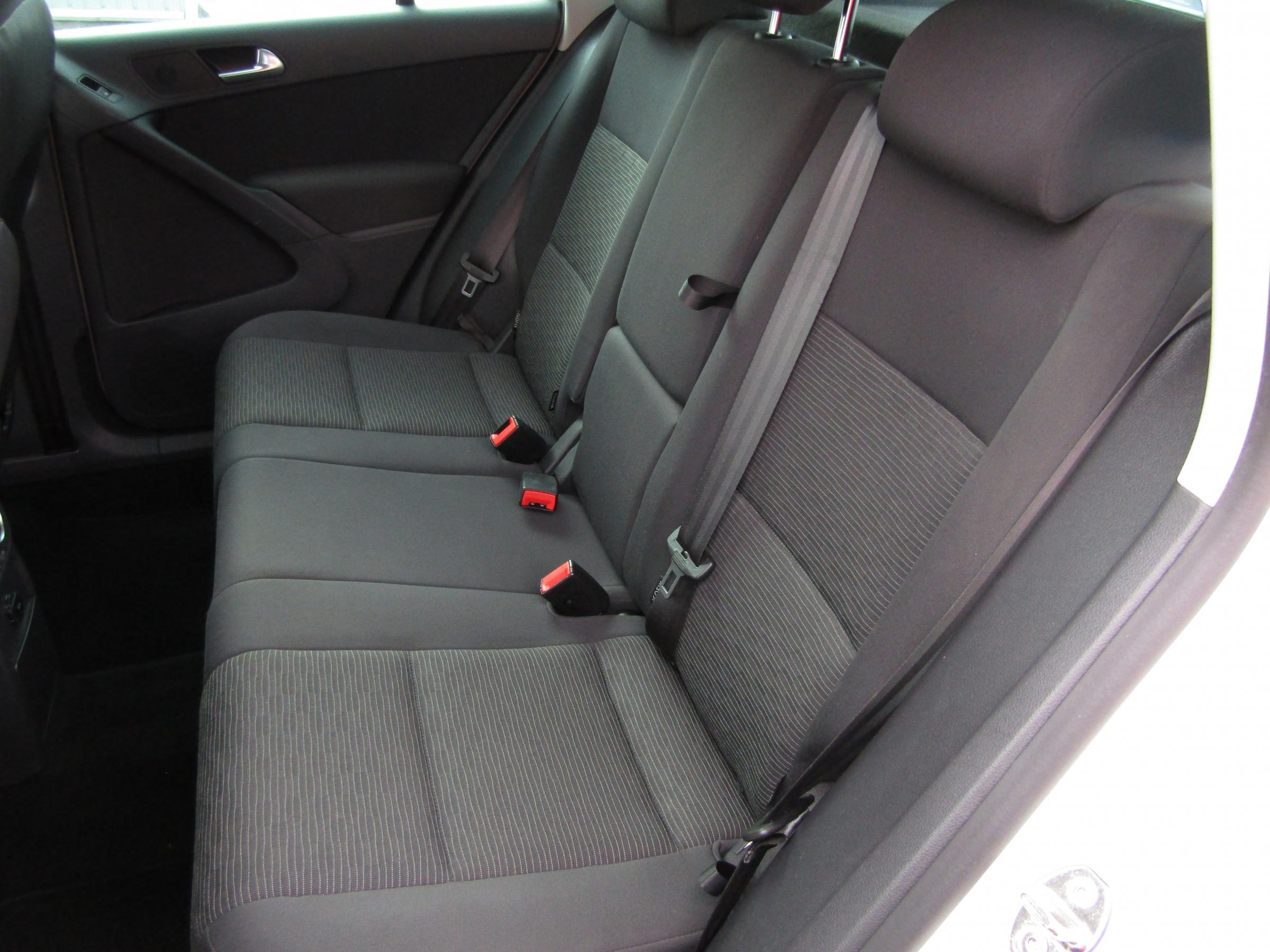 Volkswagen Tiguan, 2014 - pohled č. 10