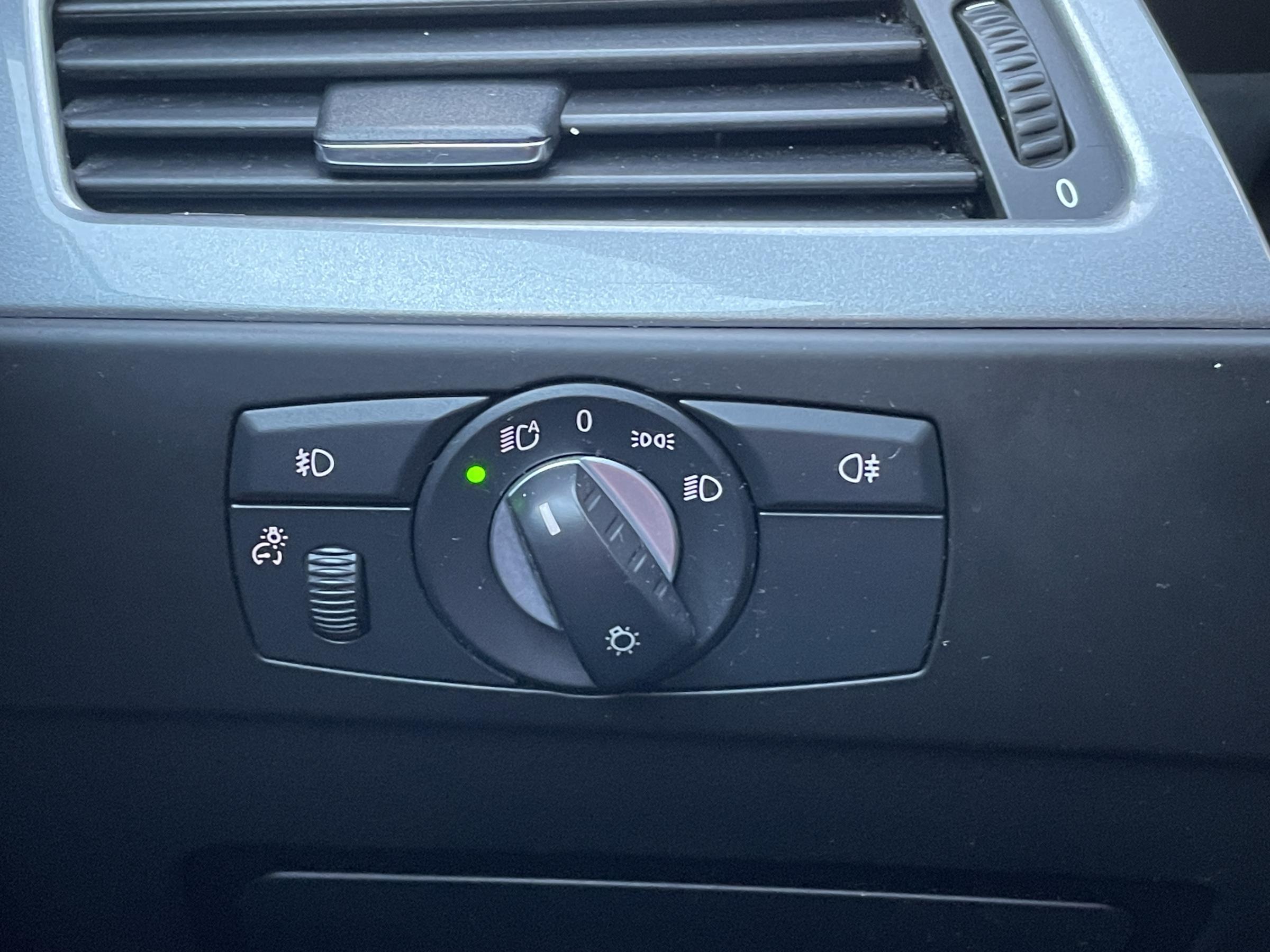 BMW Řada 5, 2010 - pohled č. 23