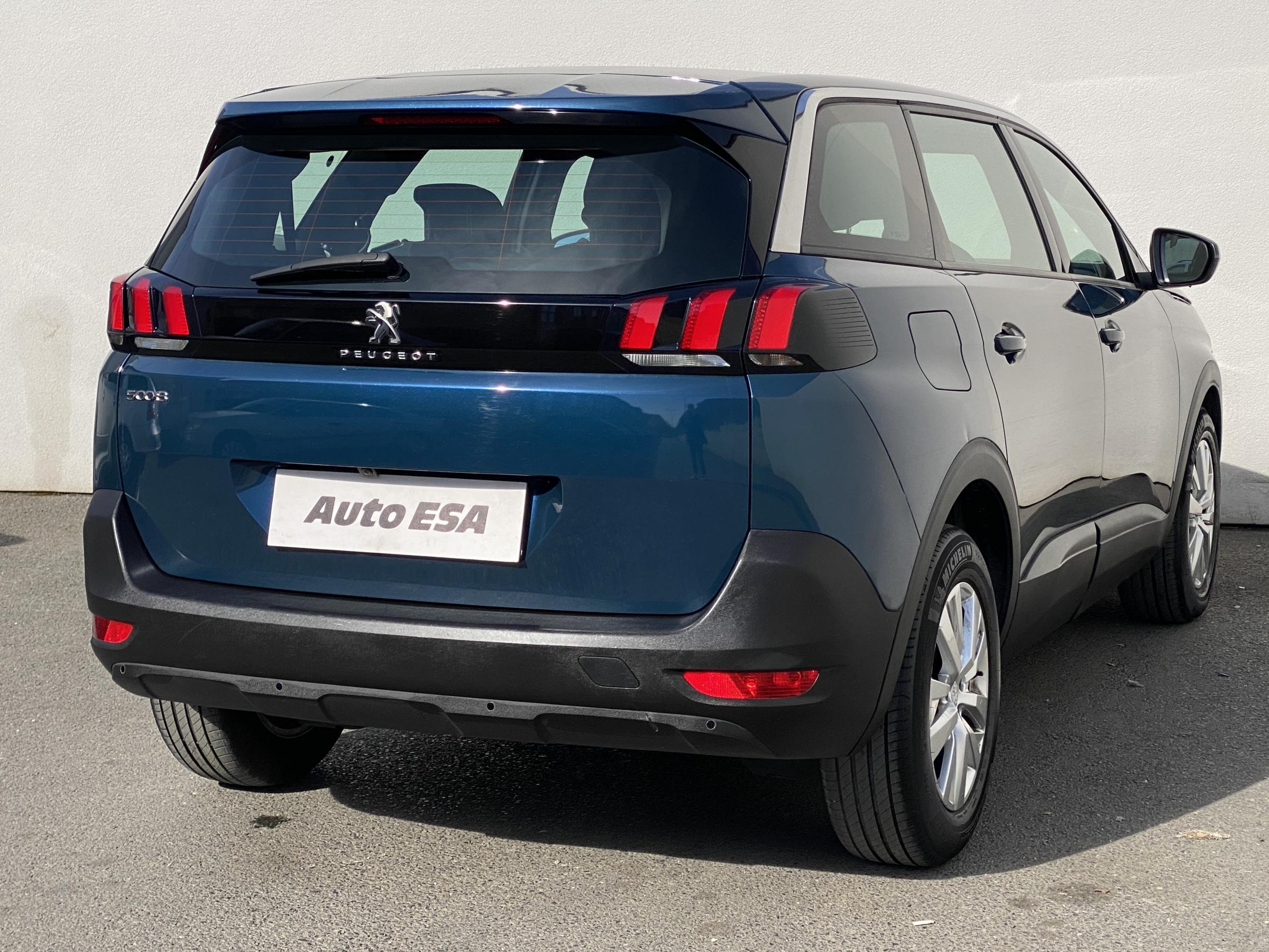 Peugeot 5008, 2023 - pohled č. 4