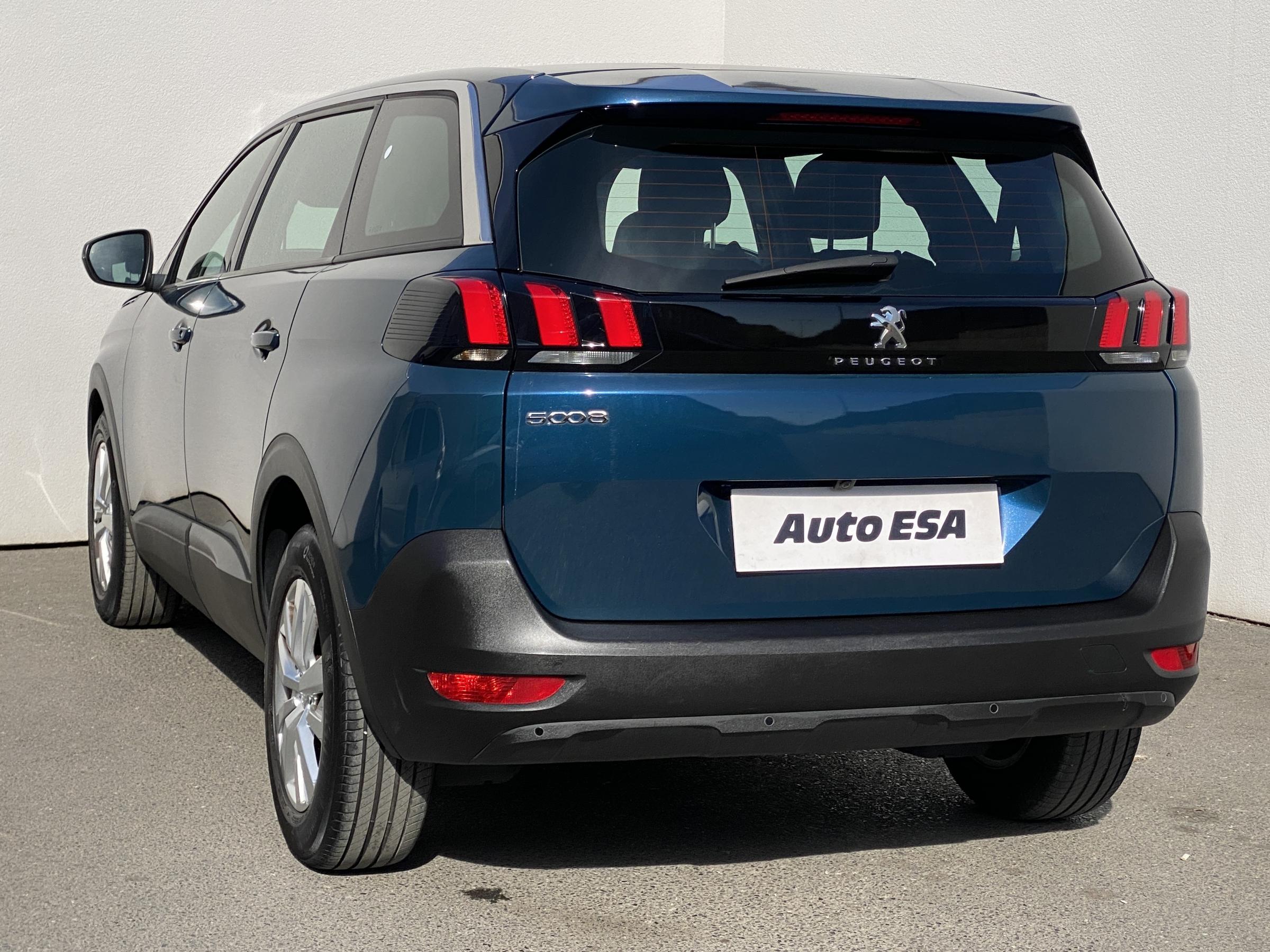 Peugeot 5008, 2023 - pohled č. 6