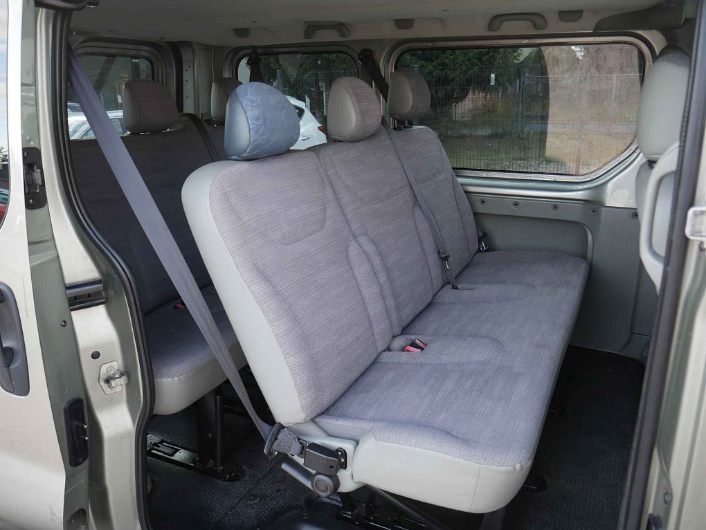 Renault Trafic 2.0dCi  8míst