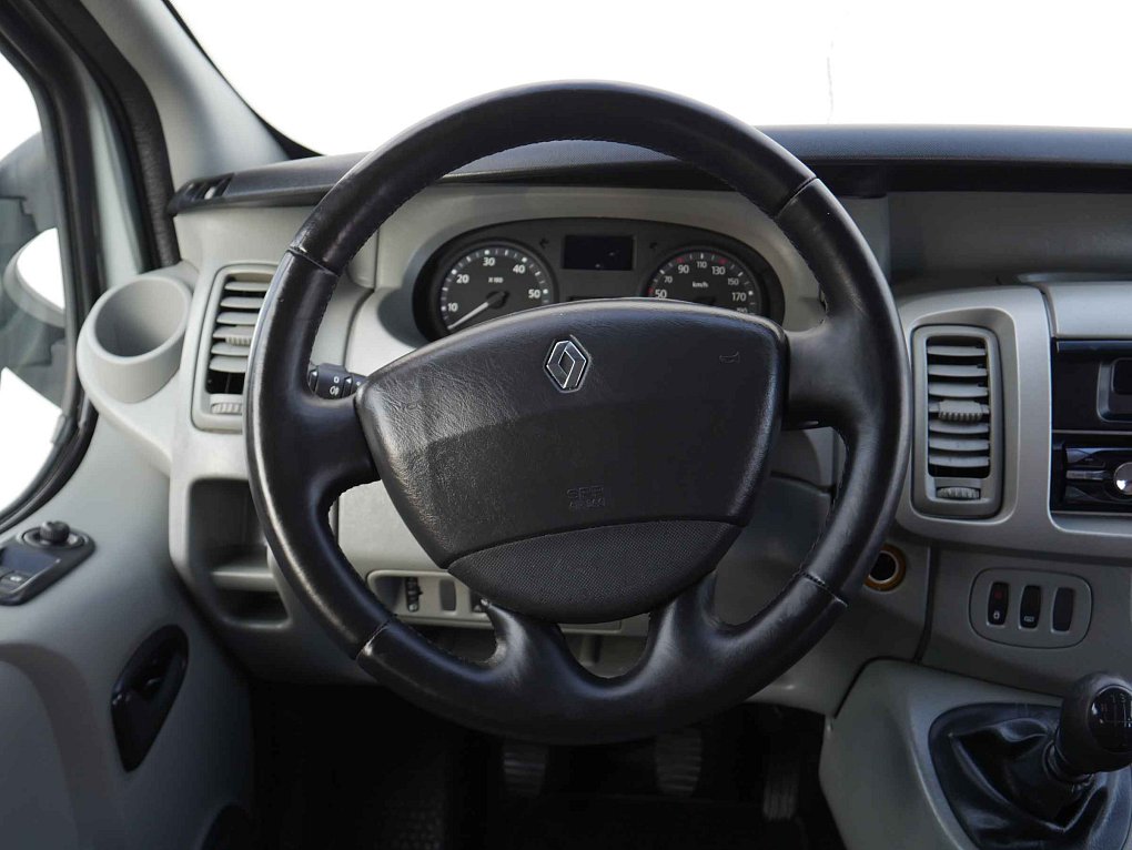 Renault Trafic 2.0dCi  8míst