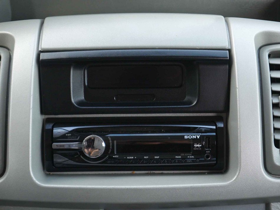 Renault Trafic 2.0dCi  8míst