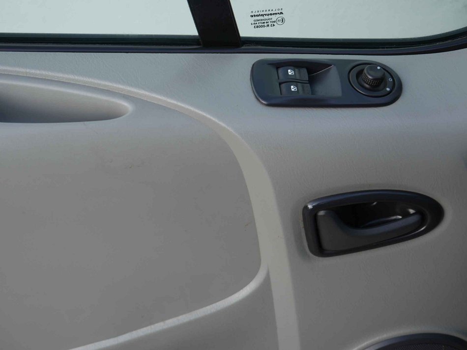 Renault Trafic 2.0dCi  8míst