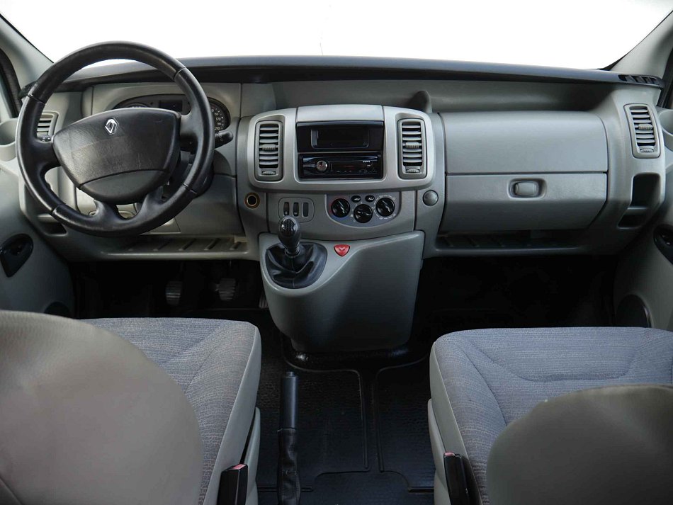 Renault Trafic 2.0dCi  8míst