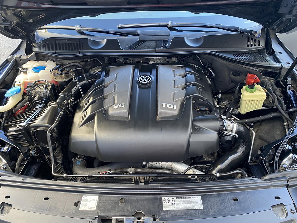 Volkswagen Touareg 3.0 TDi V6  4x4
