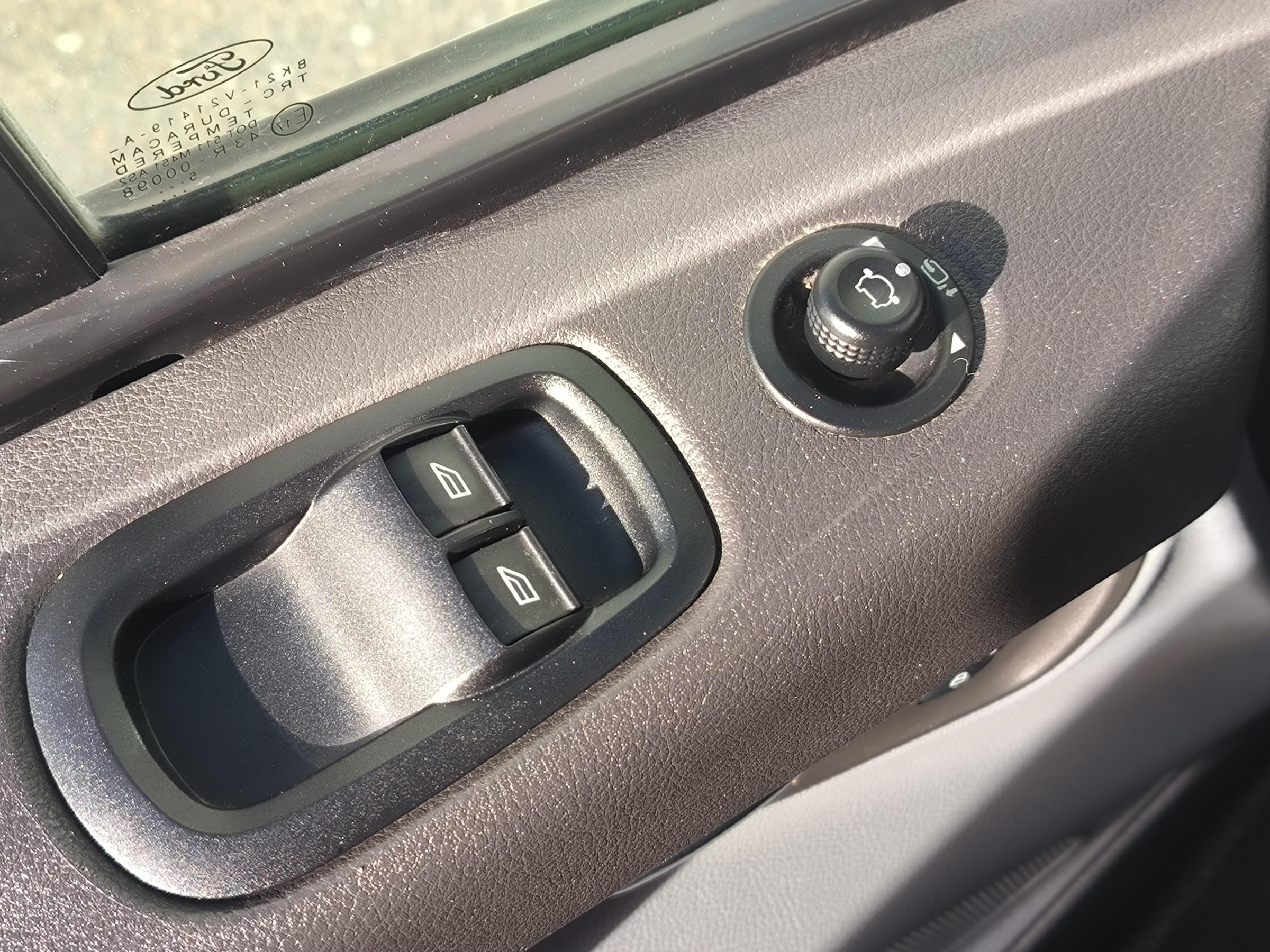 Ford Transit Custom, 2015 - pohled č. 21