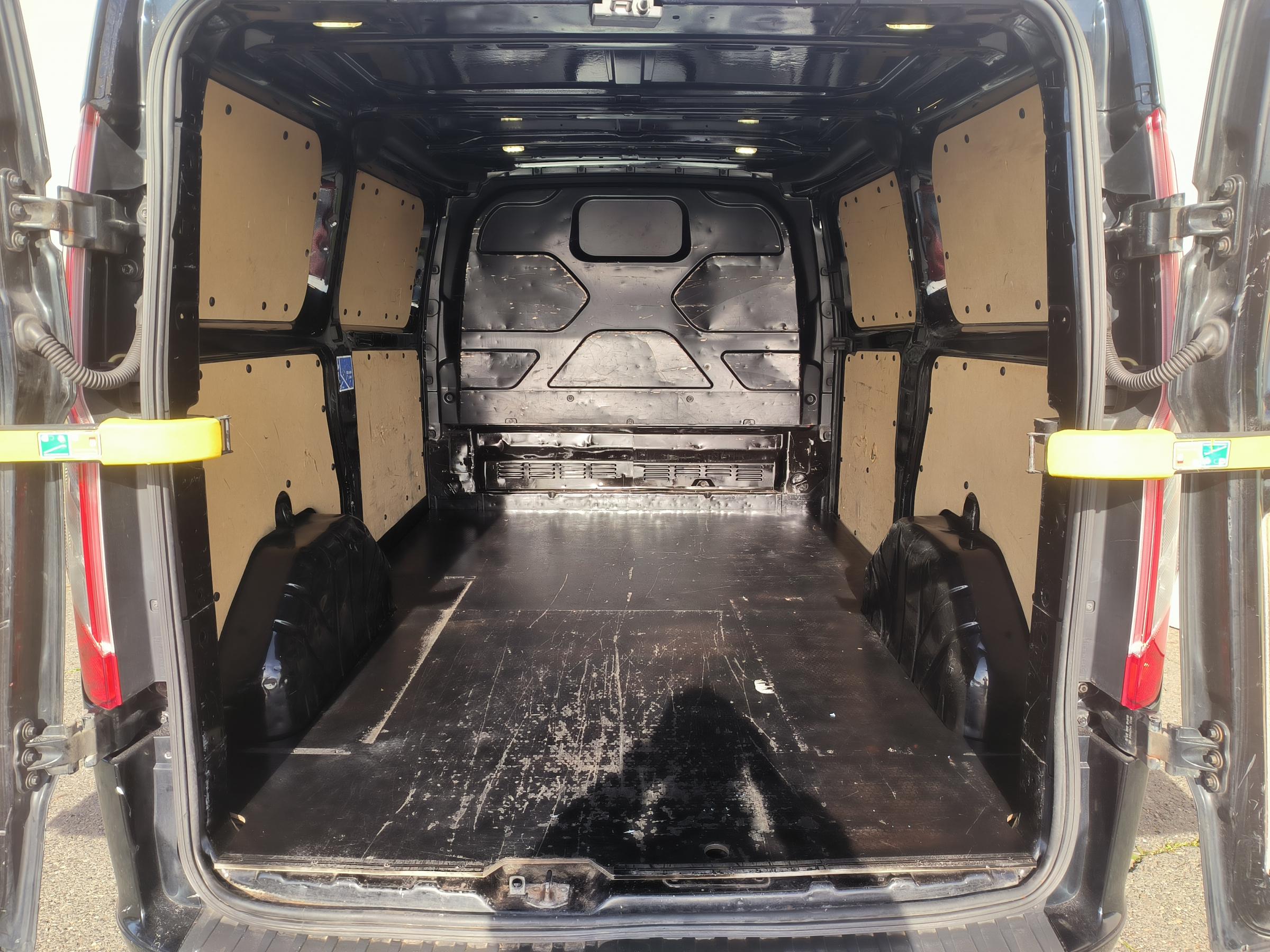 Ford Transit Custom, 2015 - pohled č. 8