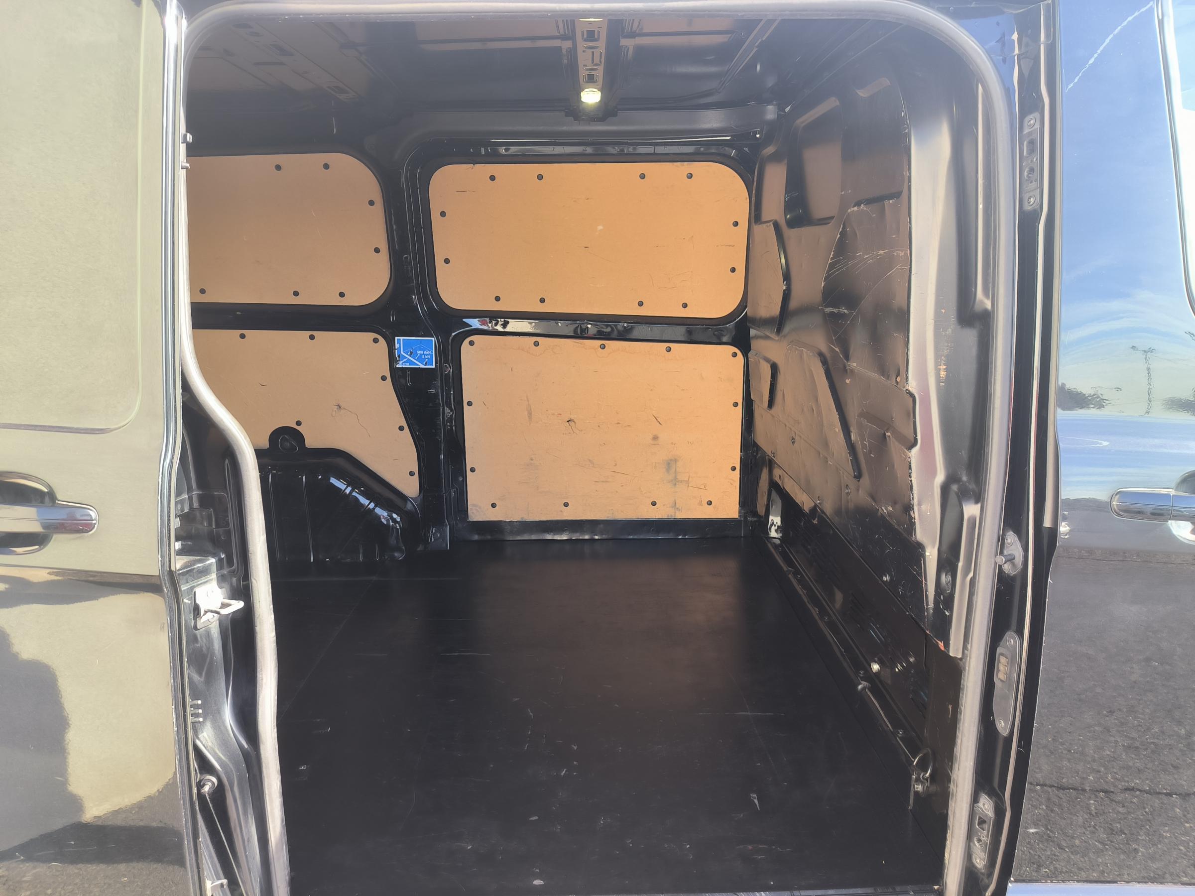 Ford Transit Custom, 2015 - pohled č. 9