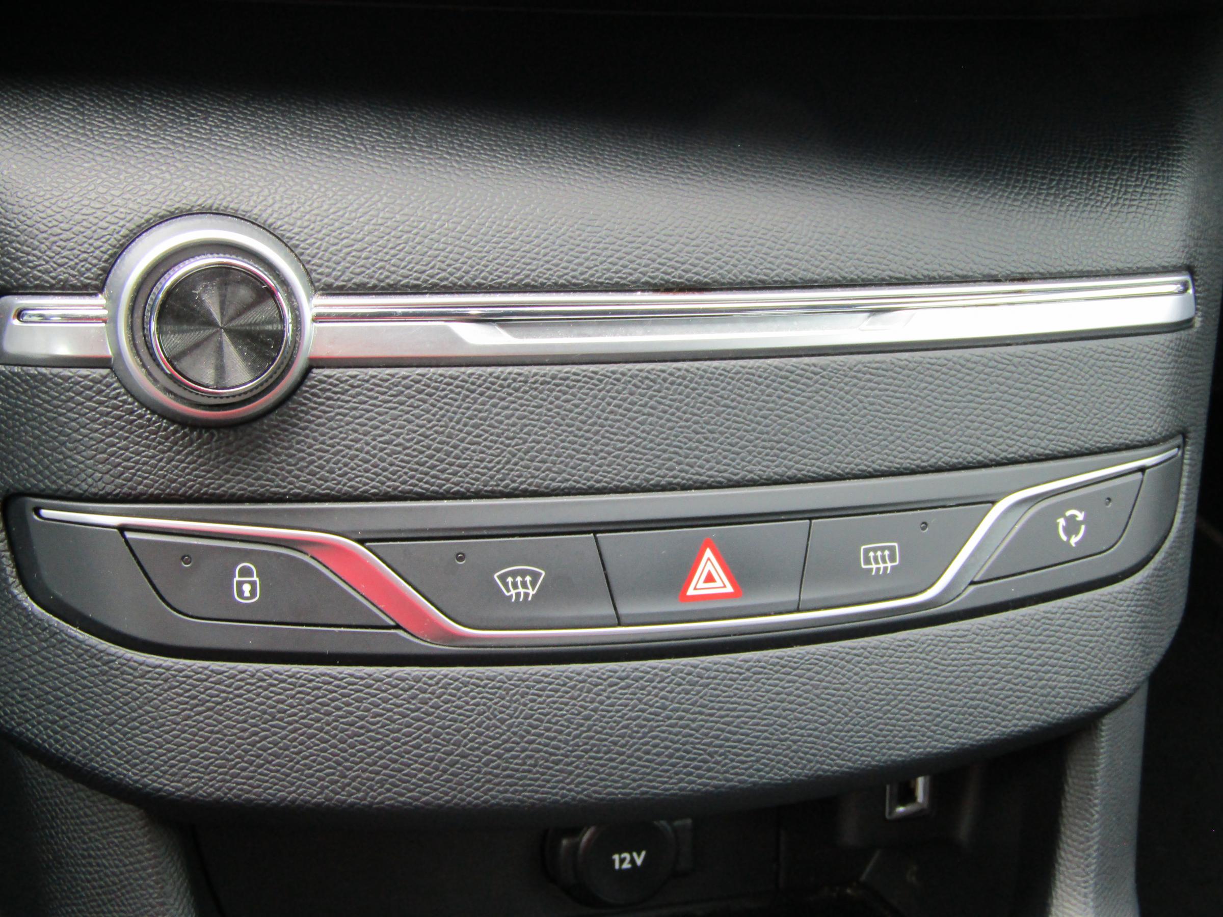 Peugeot 308, 2020 - pohled č. 11