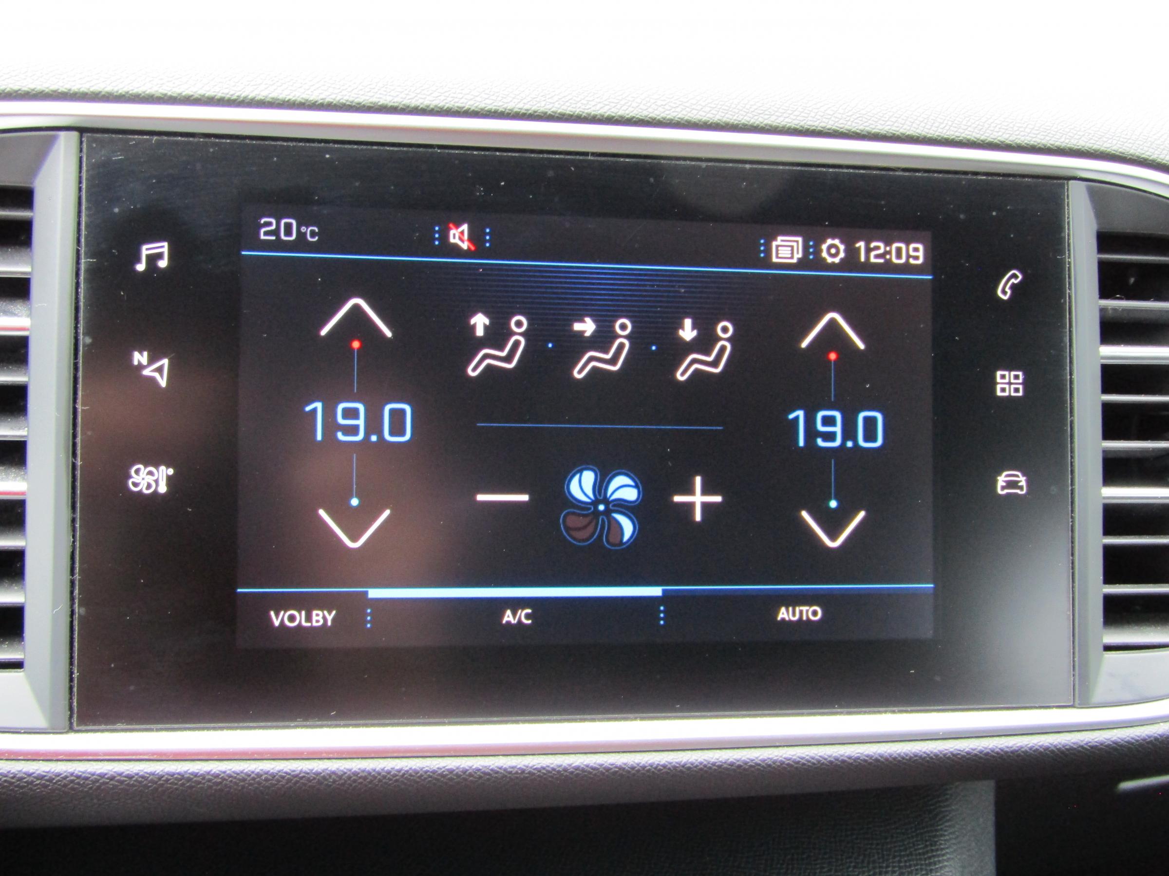 Peugeot 308, 2020 - pohled č. 15