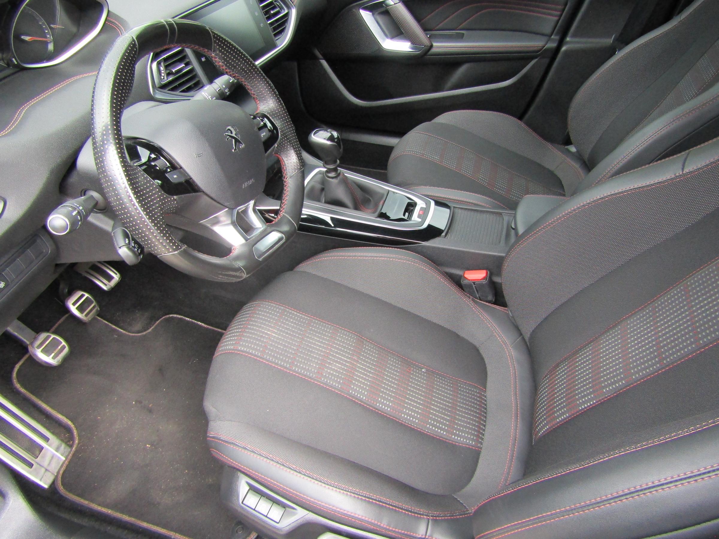 Peugeot 308, 2020 - pohled č. 8