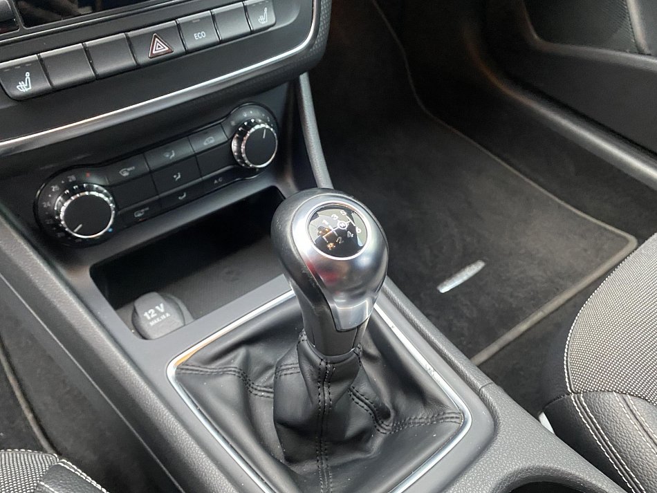 Mercedes-Benz Třída A 1.6 i  A180