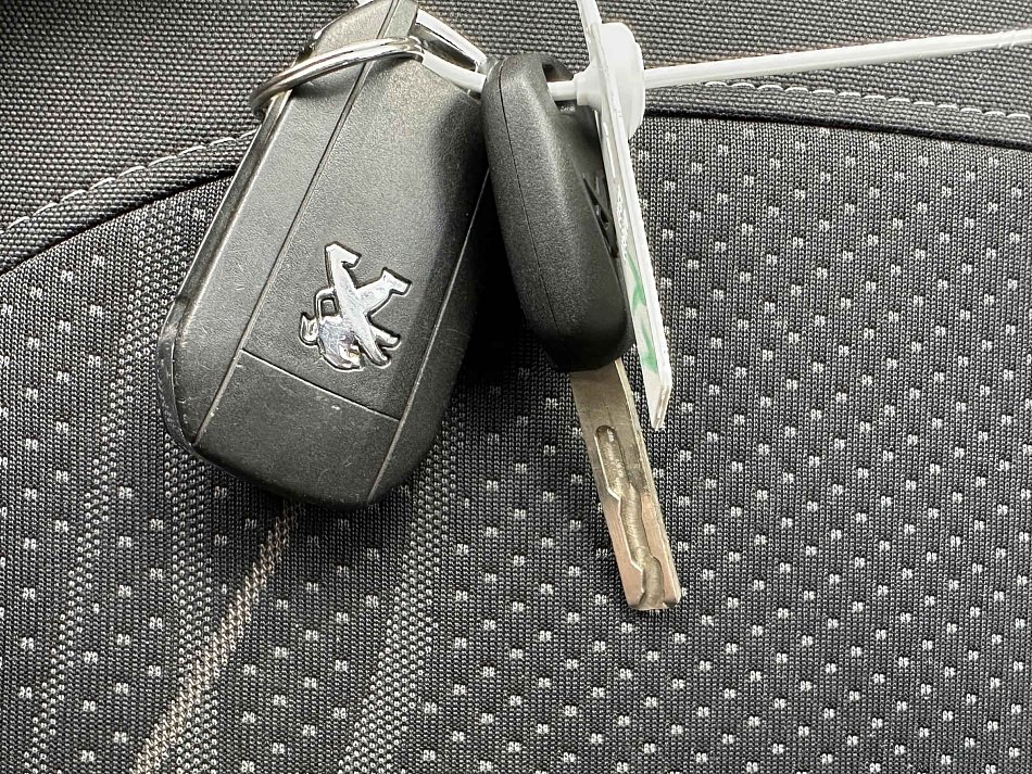 Peugeot 208 1.2PT 