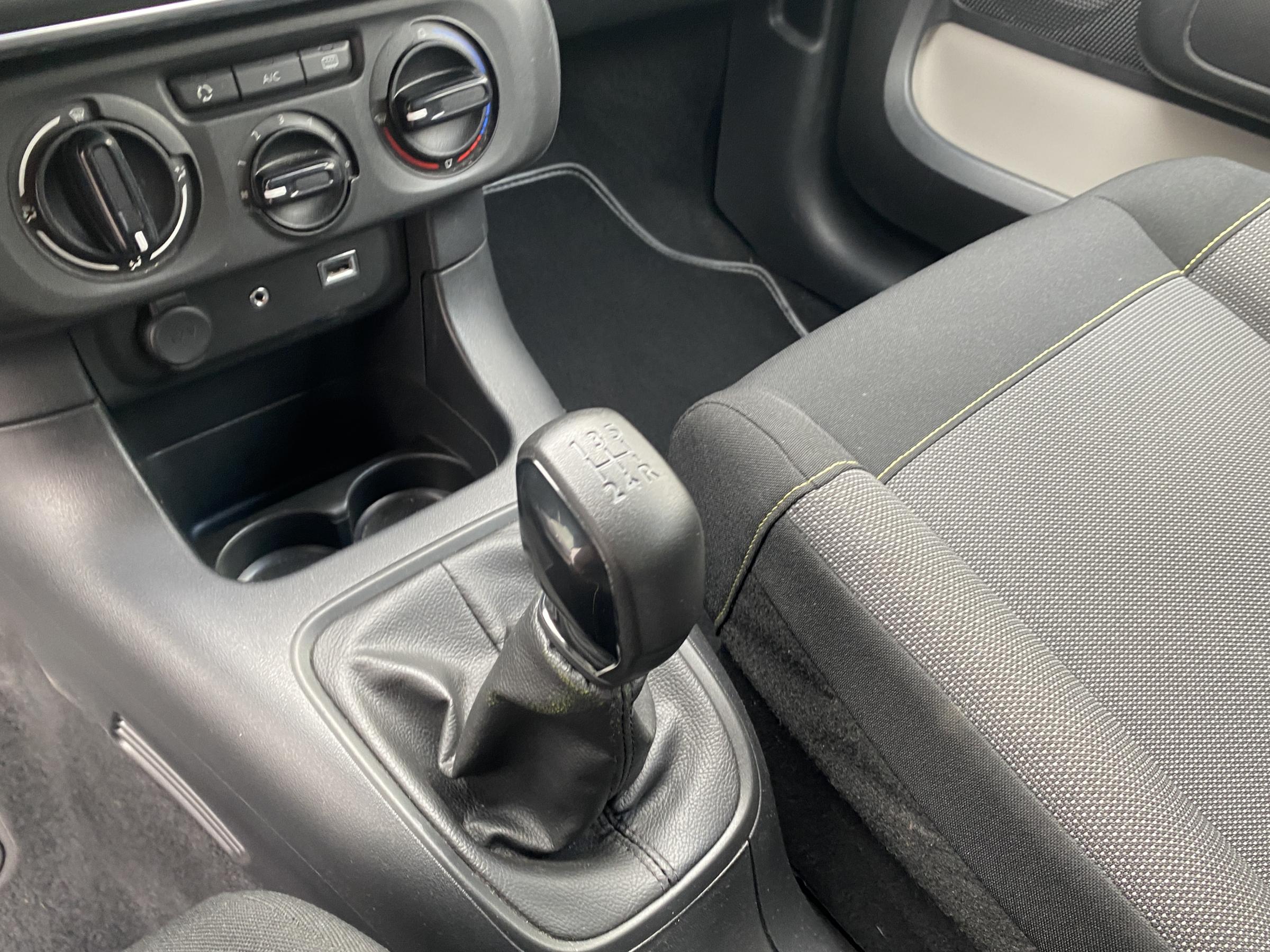 Citroën C3, 2017 - pohled č. 16