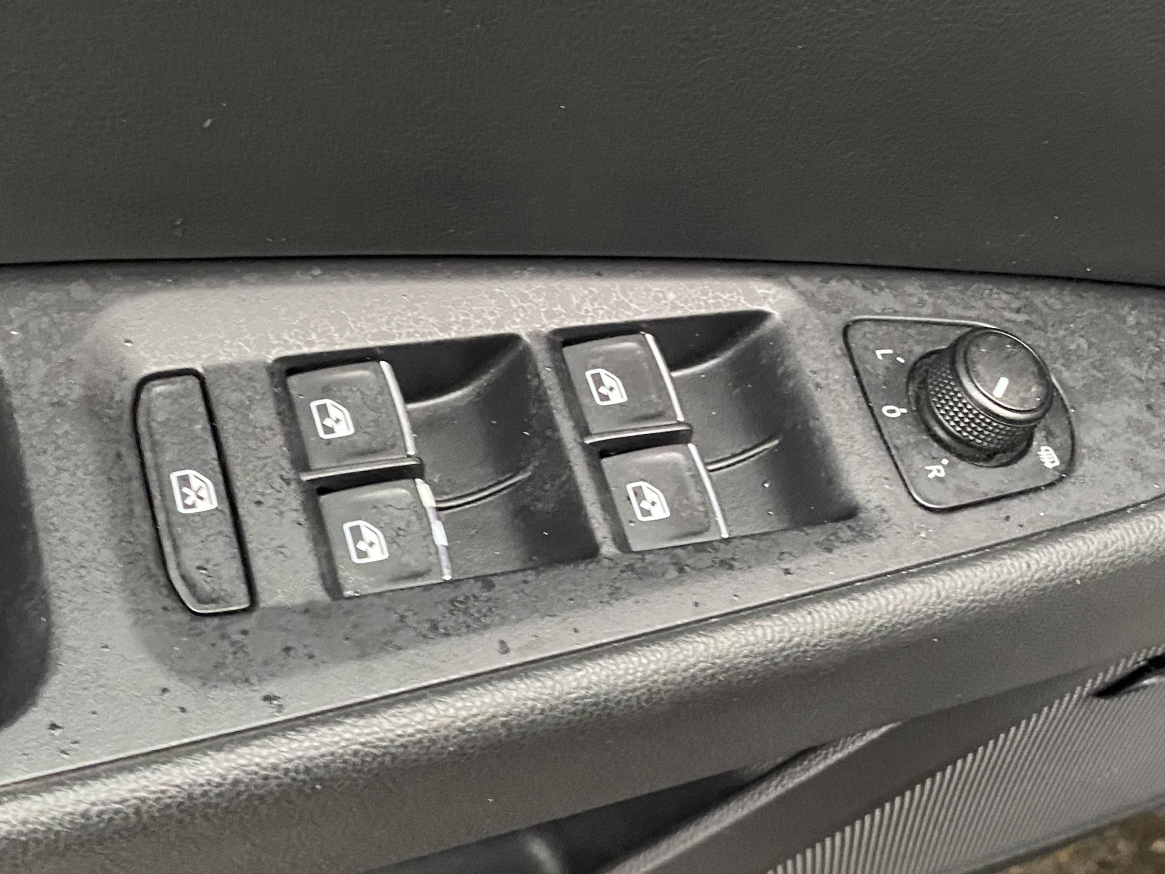 Seat Leon, 2016 - pohled č. 12