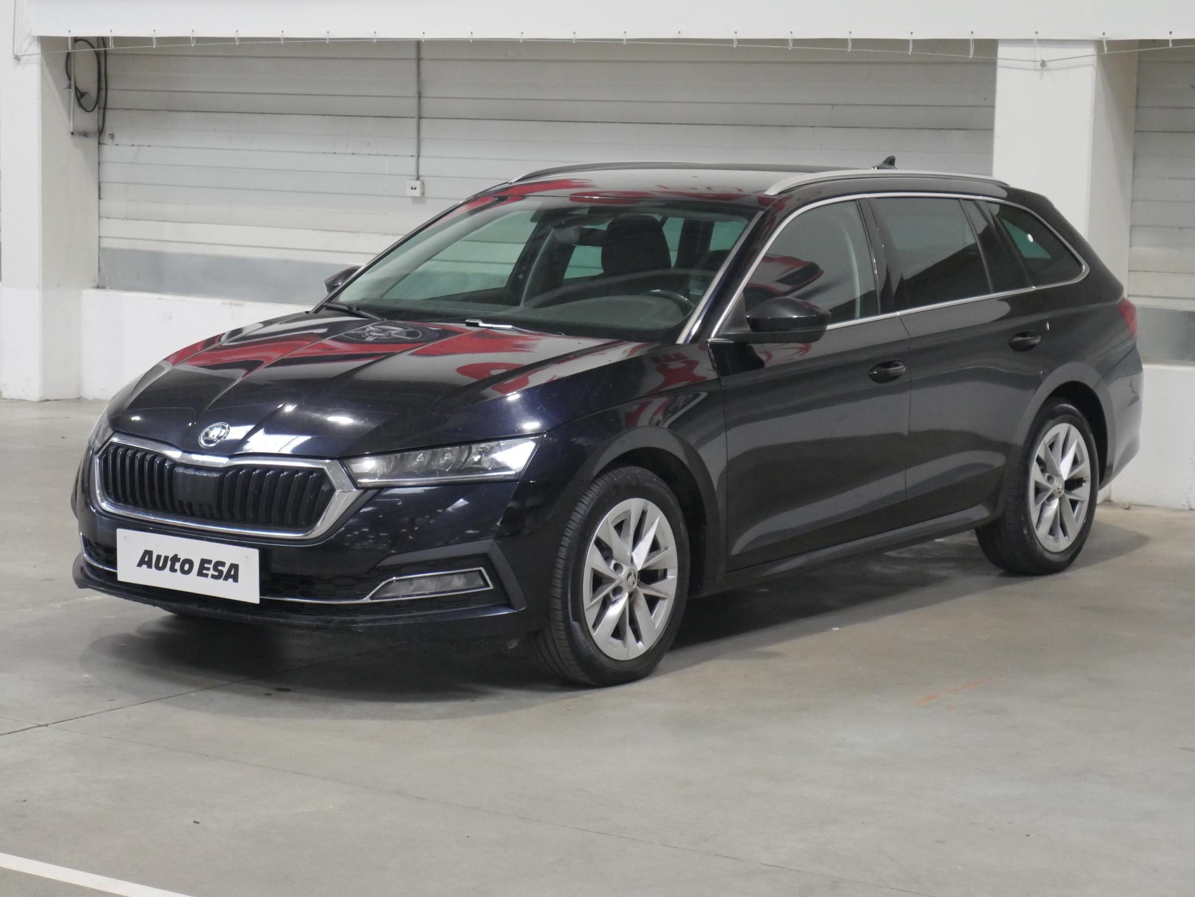 Škoda Octavia IV, 2020 - pohled č. 3