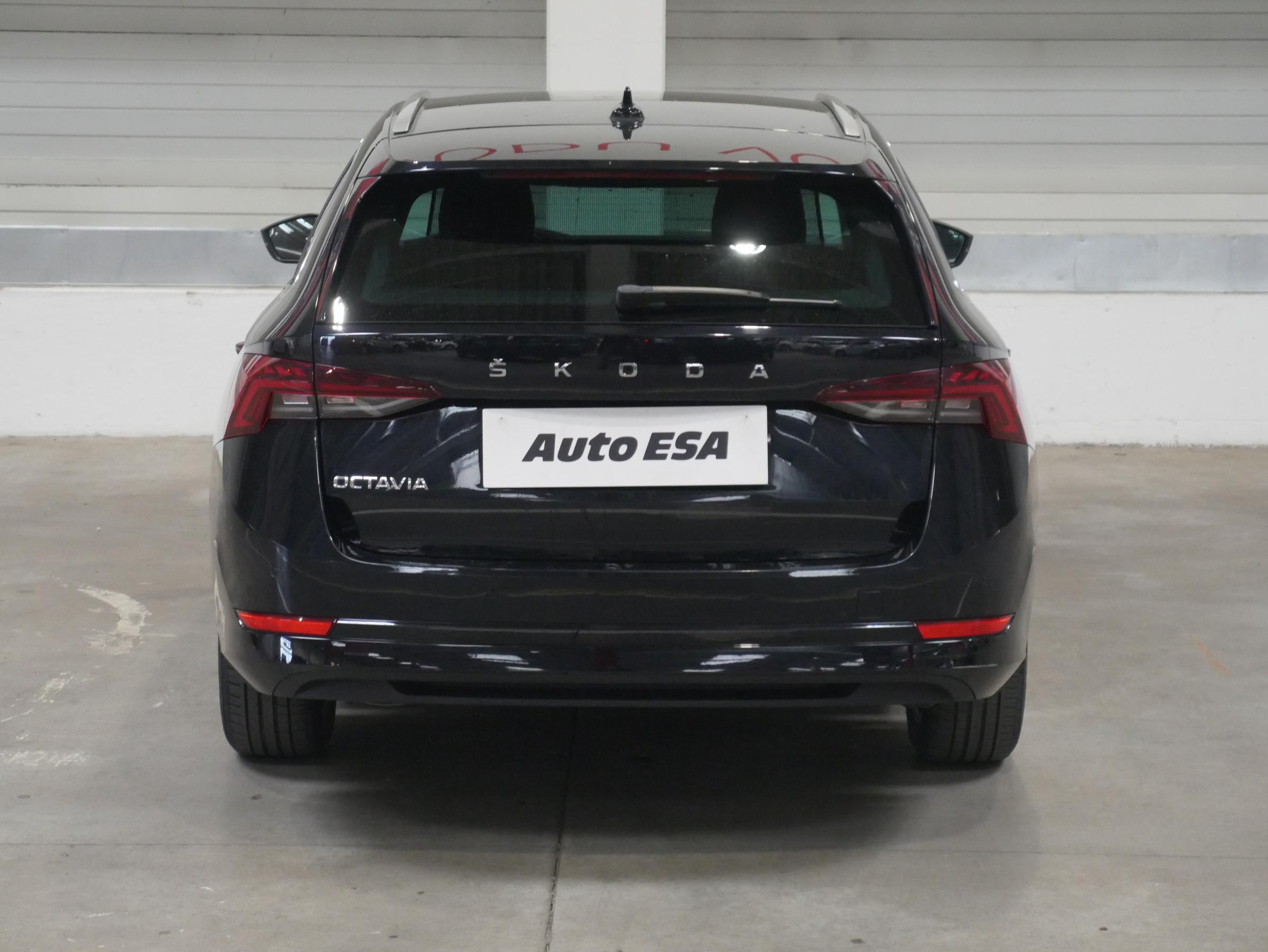 Škoda Octavia IV, 2020 - pohled č. 5