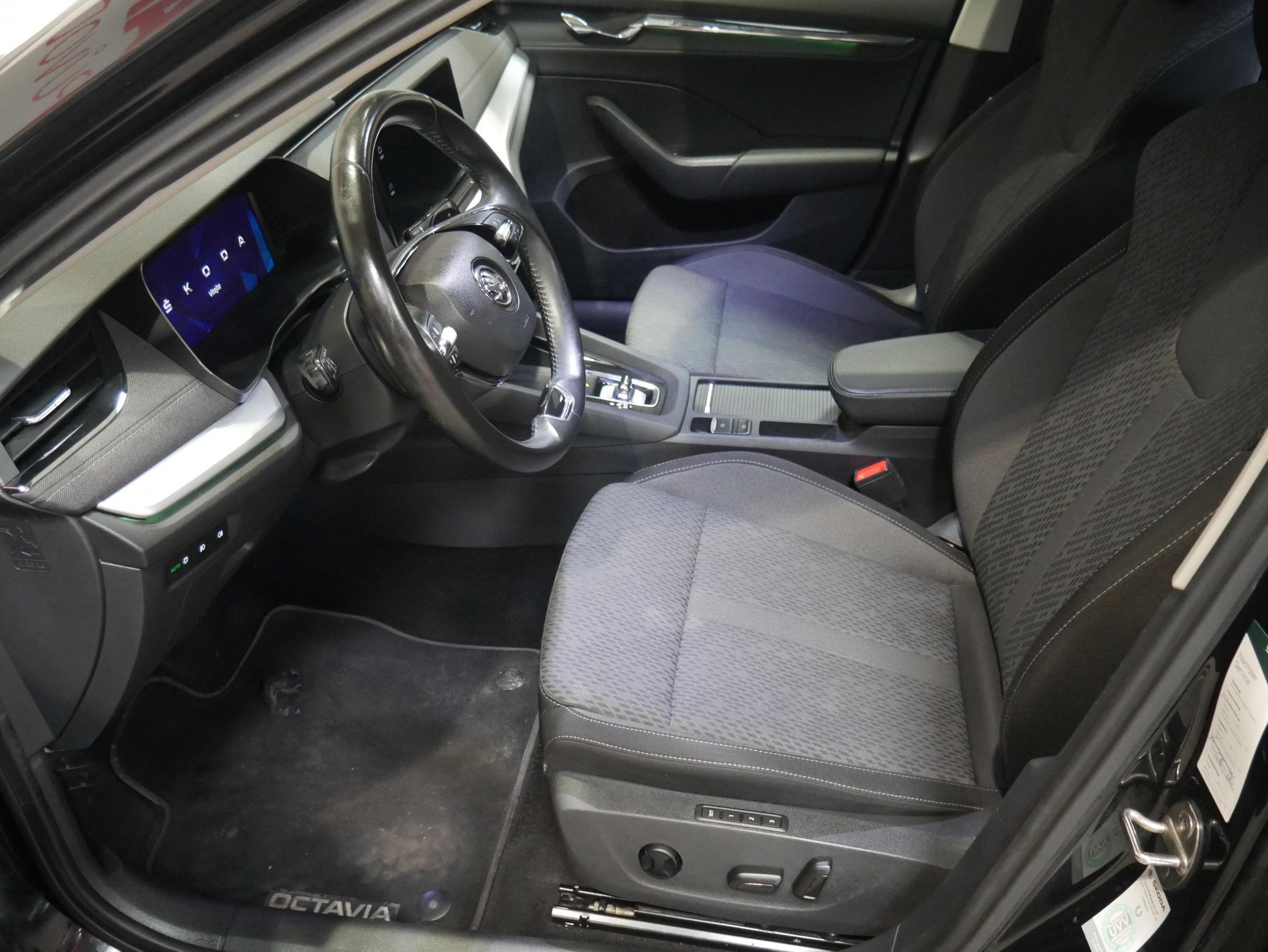 Škoda Octavia IV, 2020 - pohled č. 9