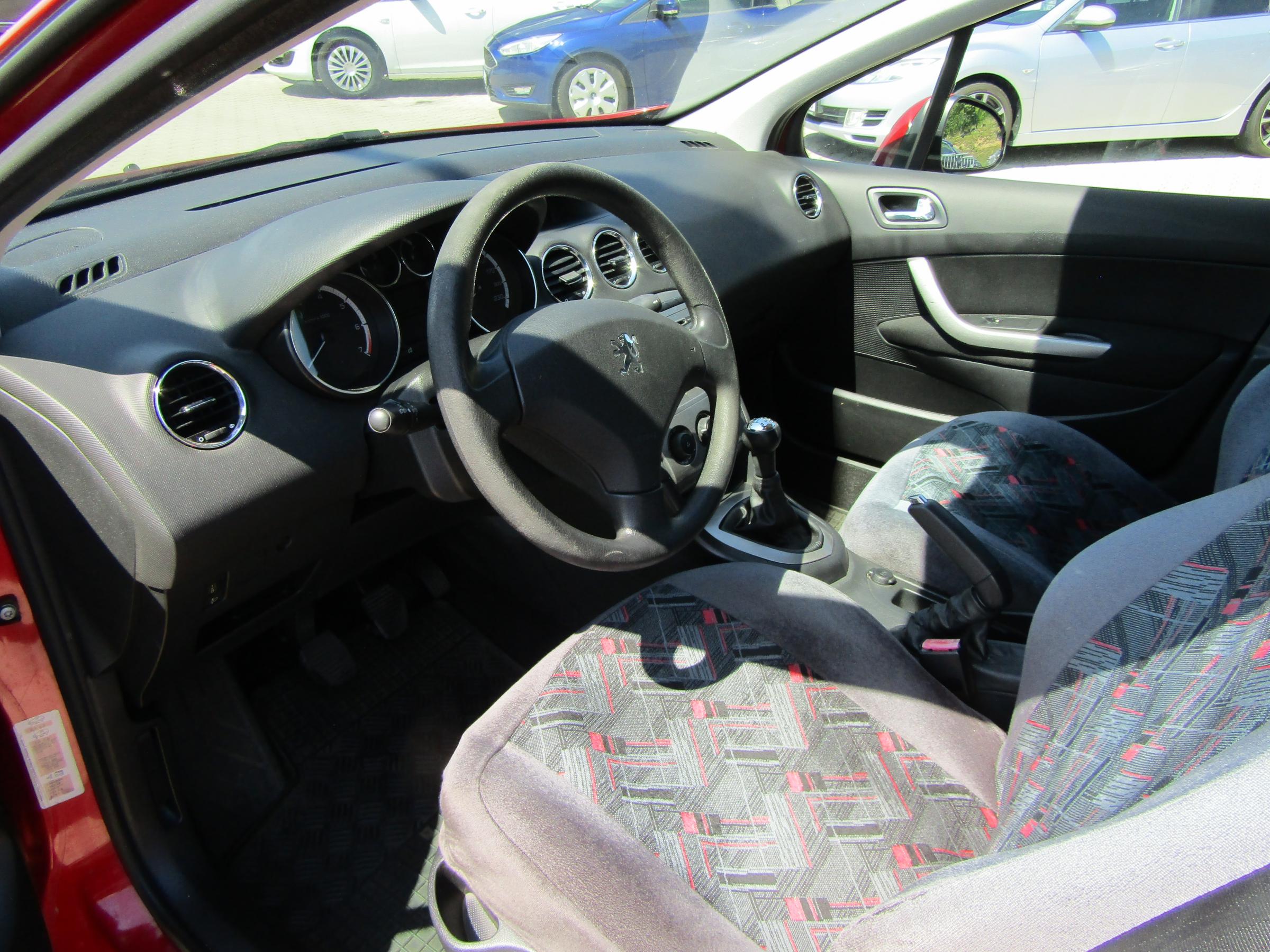 Peugeot 308, 2009 - pohled č. 11