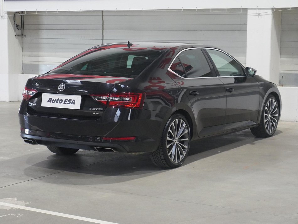 Škoda Superb III 2.0 TSi  4x4