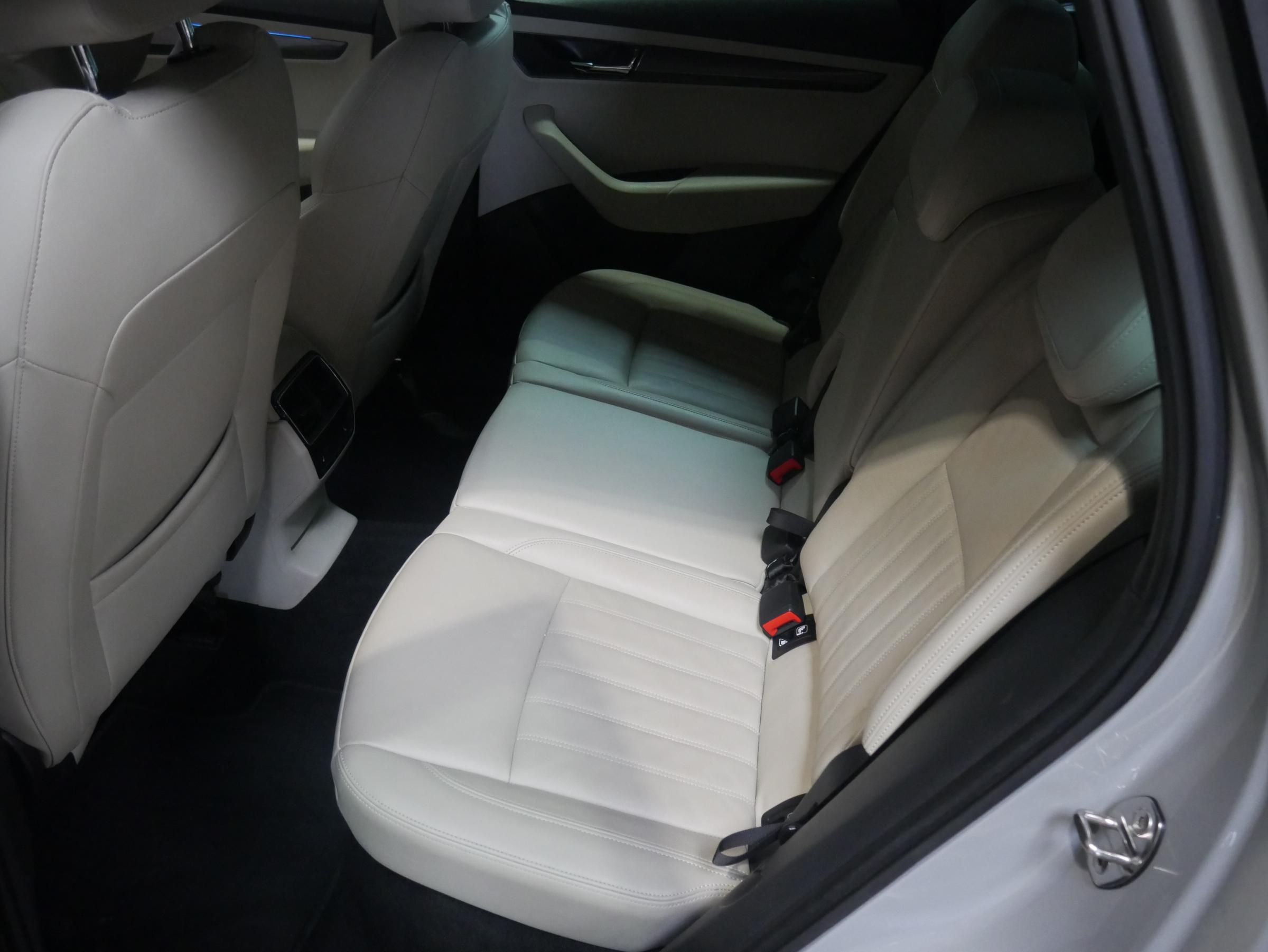 Škoda Karoq, 2017 - pohled č. 11