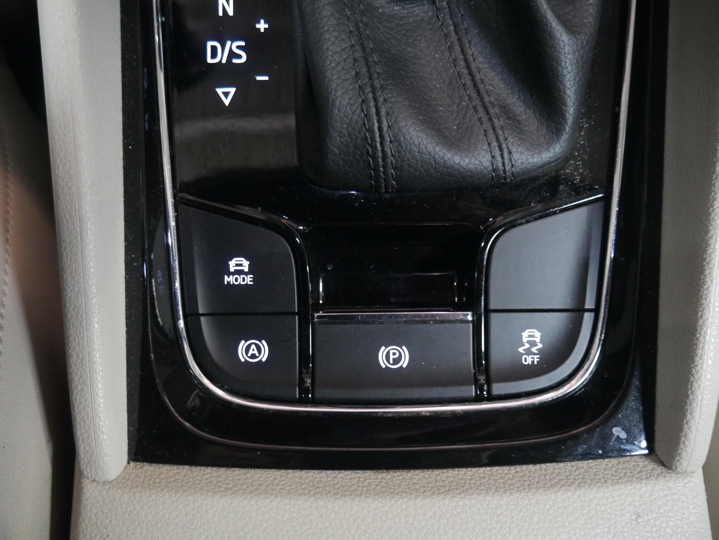 Škoda Karoq, 2017 - pohled č. 25