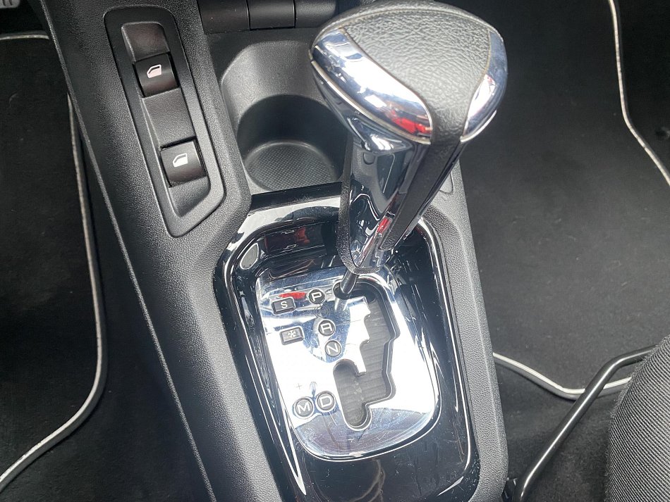 Peugeot 301 1.6i Allure