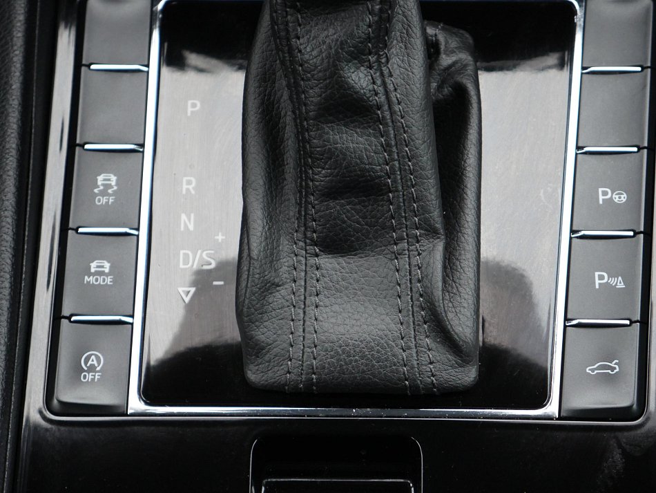 Škoda Superb III 2.0 TDi L&K