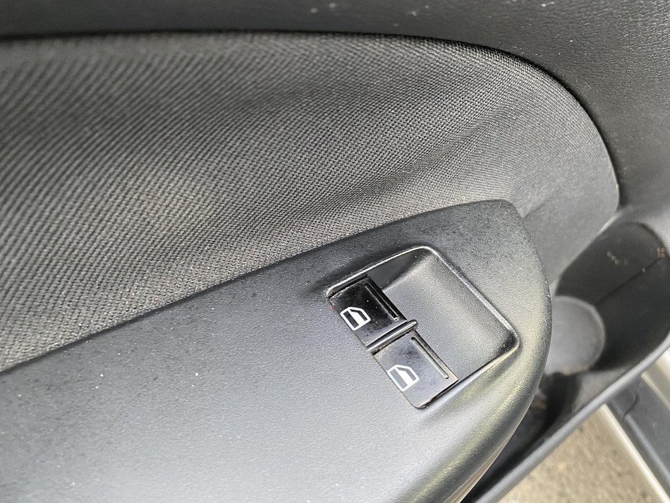 Škoda Octavia II 1.6i Ambiente