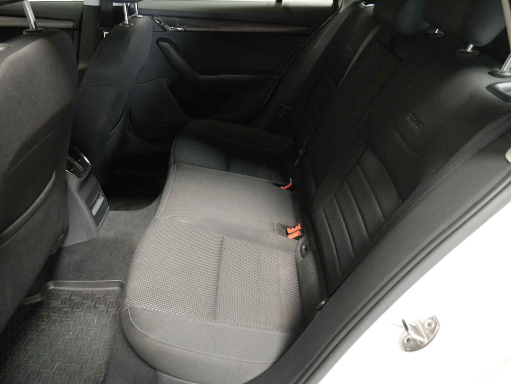 Škoda Octavia III 2.0 TDi  4x4