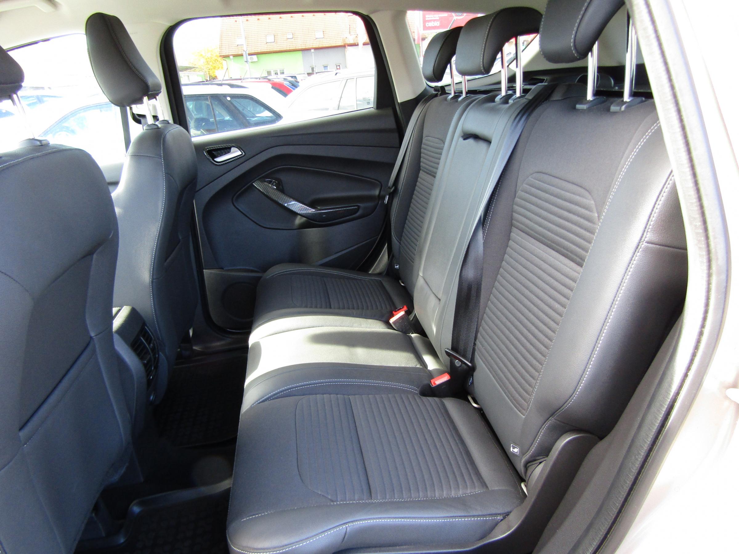 Ford Kuga, 2019 - pohled č. 10