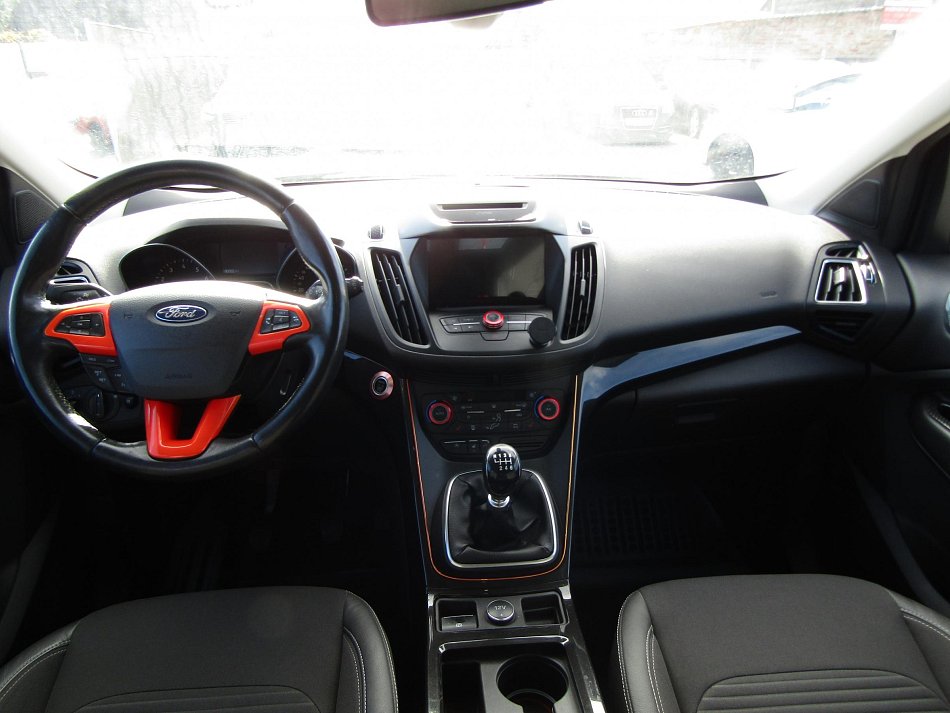 Ford Kuga 1.5 EB Titanium