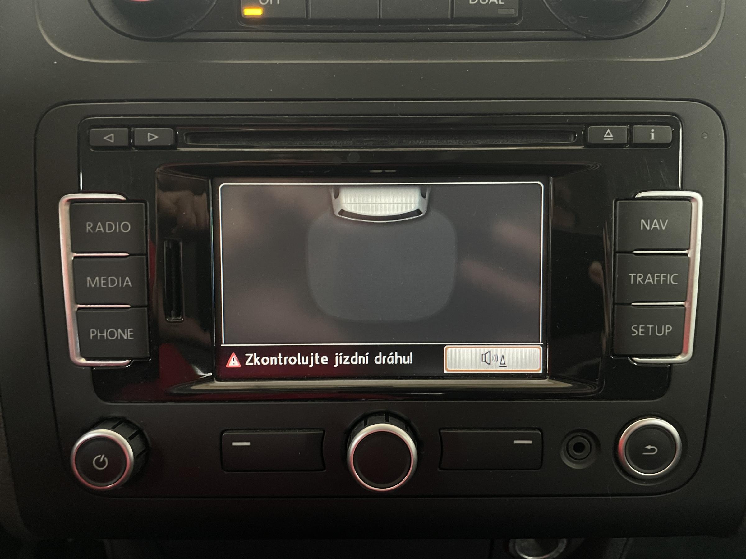 Volkswagen Touran, 2011 - pohled č. 15