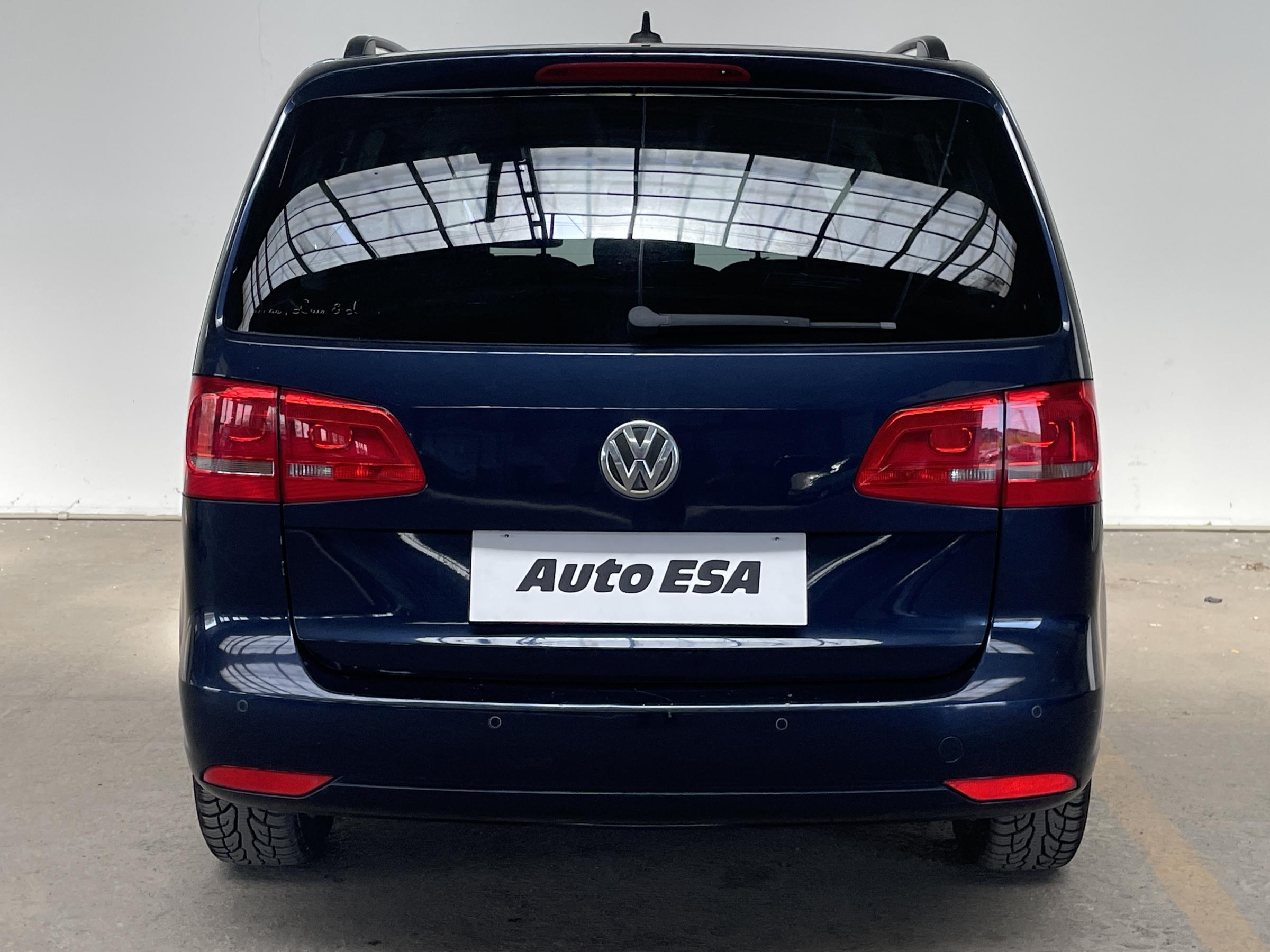 Volkswagen Touran, 2011 - pohled č. 5