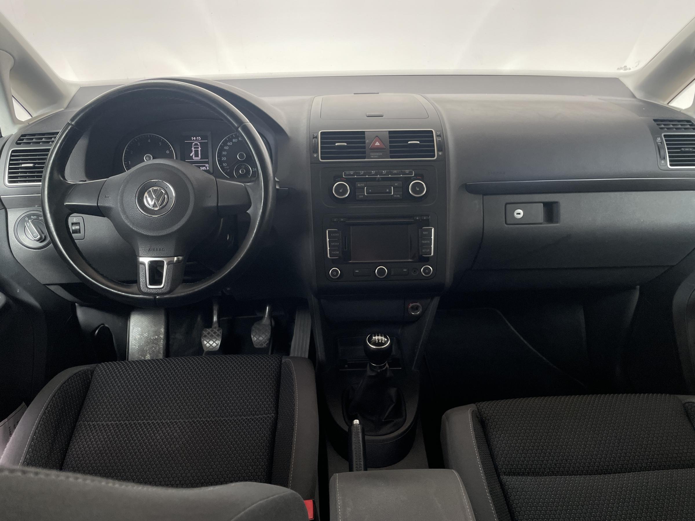 Volkswagen Touran, 2011 - pohled č. 8