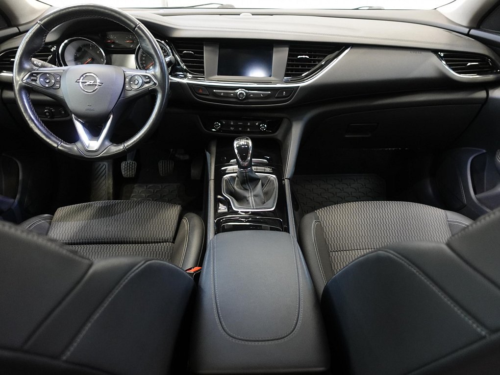 Opel Insignia 1.6CDTi 