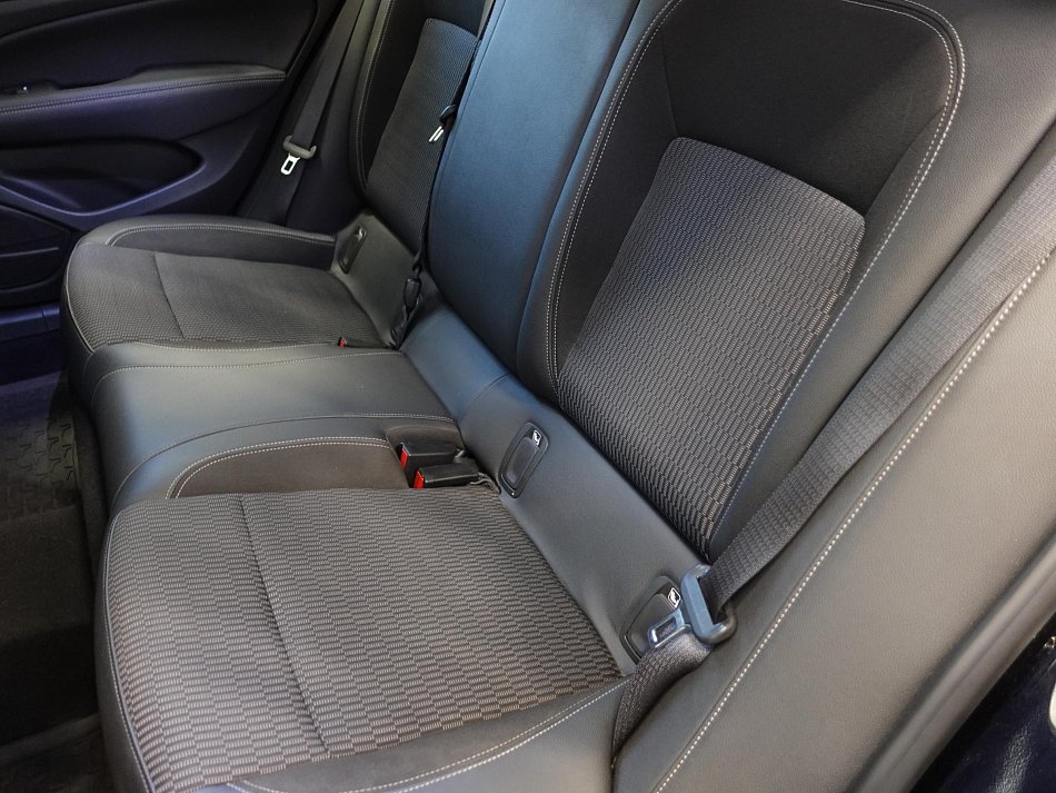 Opel Insignia 1.6CDTi 