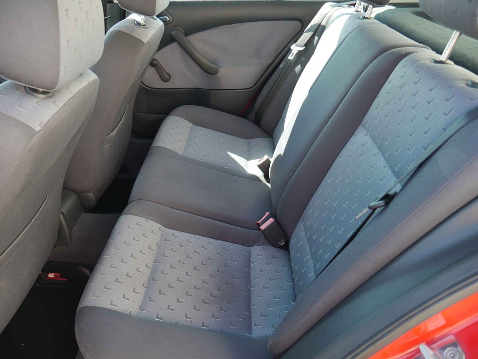 Škoda Octavia 1.6i 