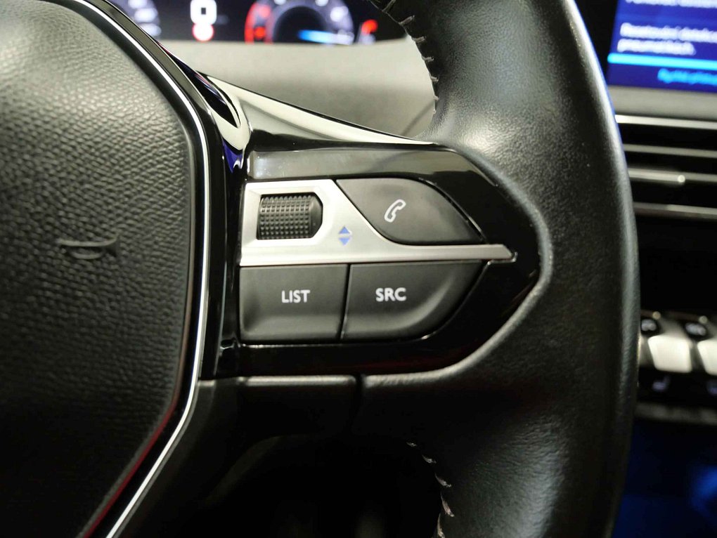 Peugeot 3008 1.2 PT 