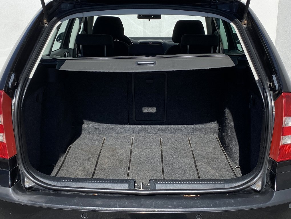 Škoda Octavia II 2.0 TDi Ambition