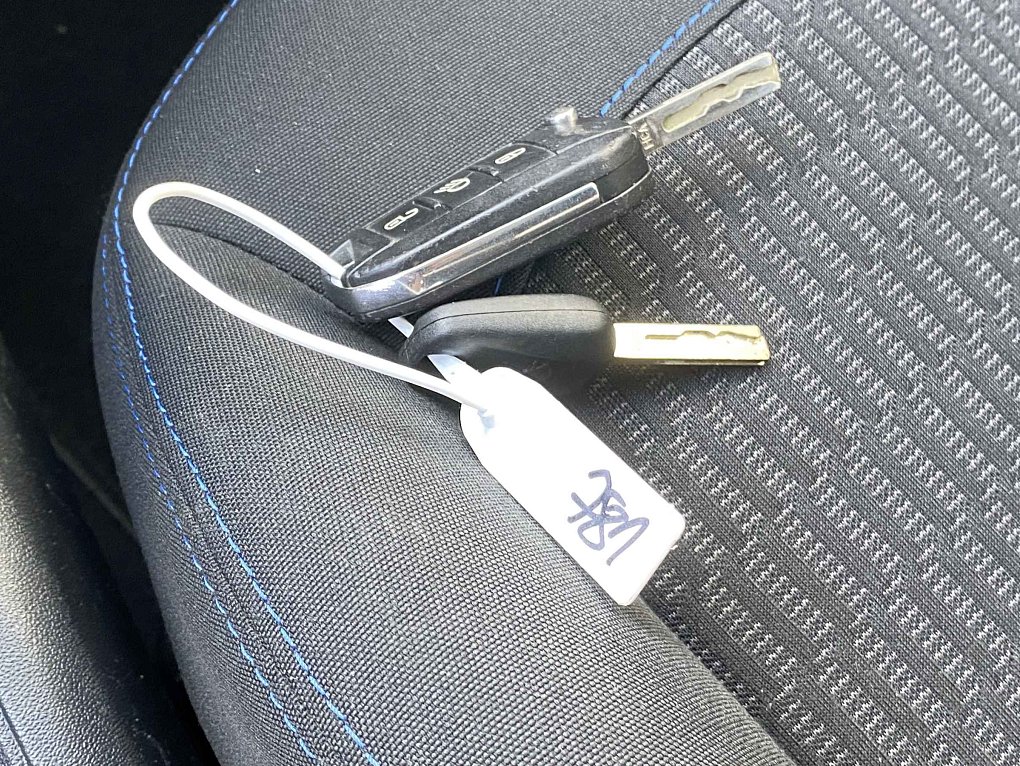 Peugeot 208 1.2PT Signature