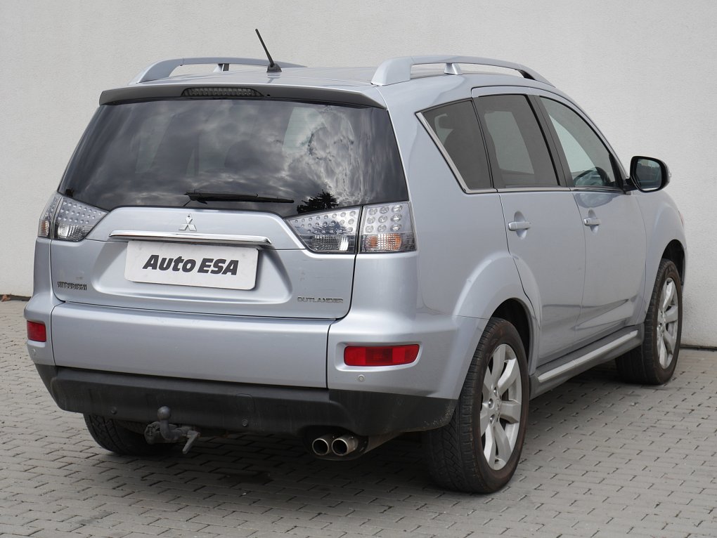 Mitsubishi Outlander 2.2 DI-D Intense 4WD