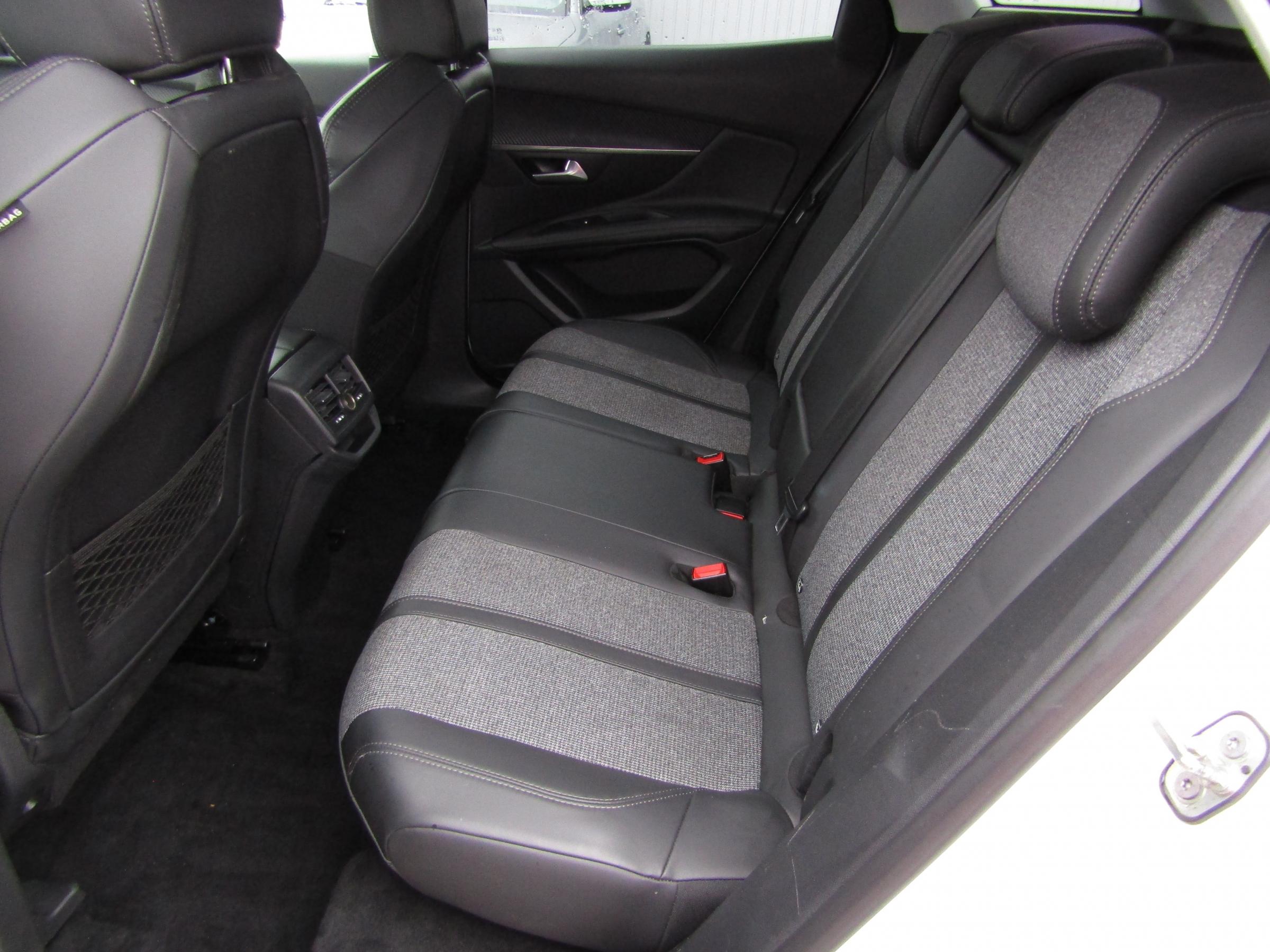 Peugeot 3008, 2017 - pohled č. 10