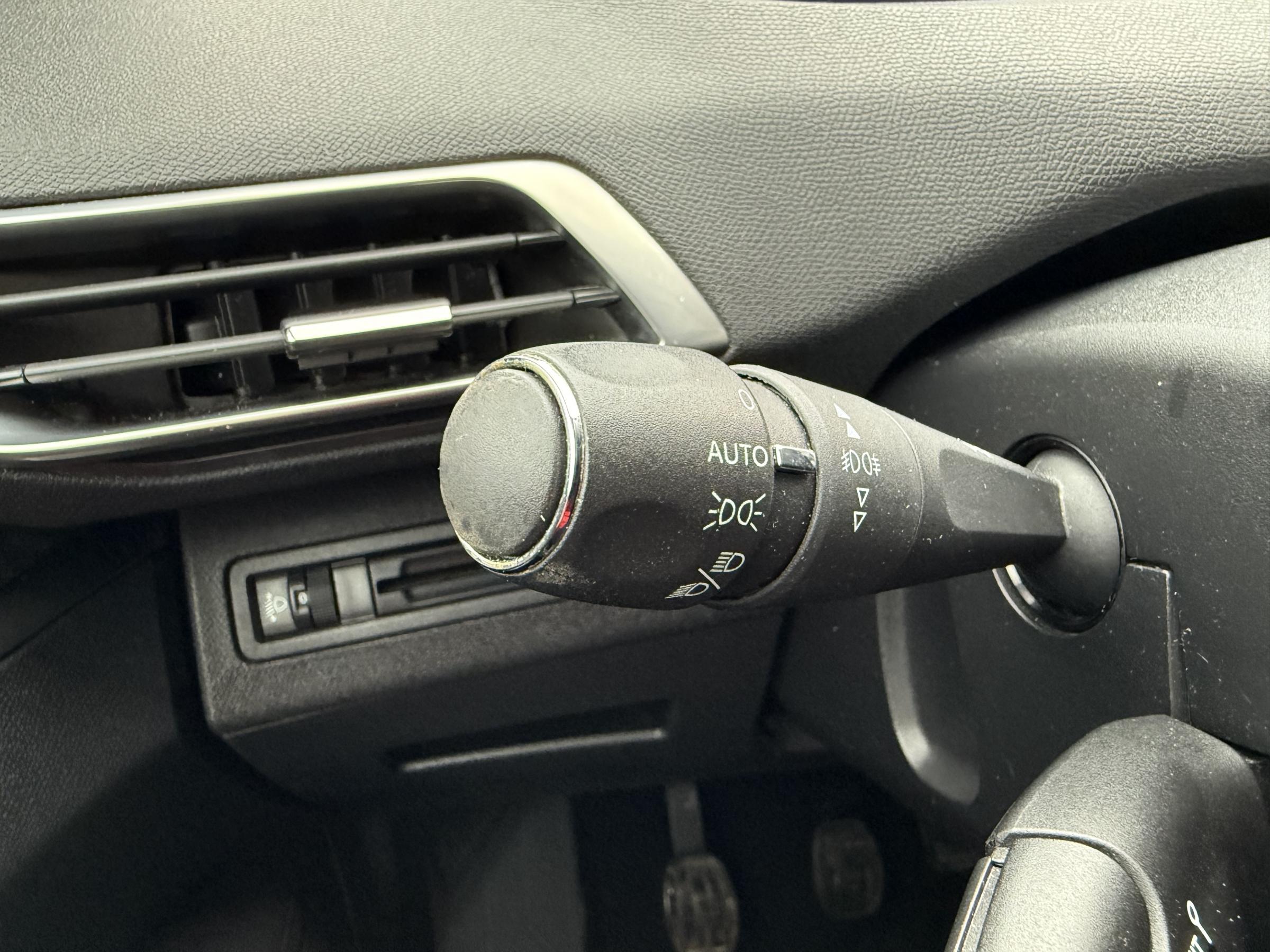 Peugeot 3008, 2017 - pohled č. 12