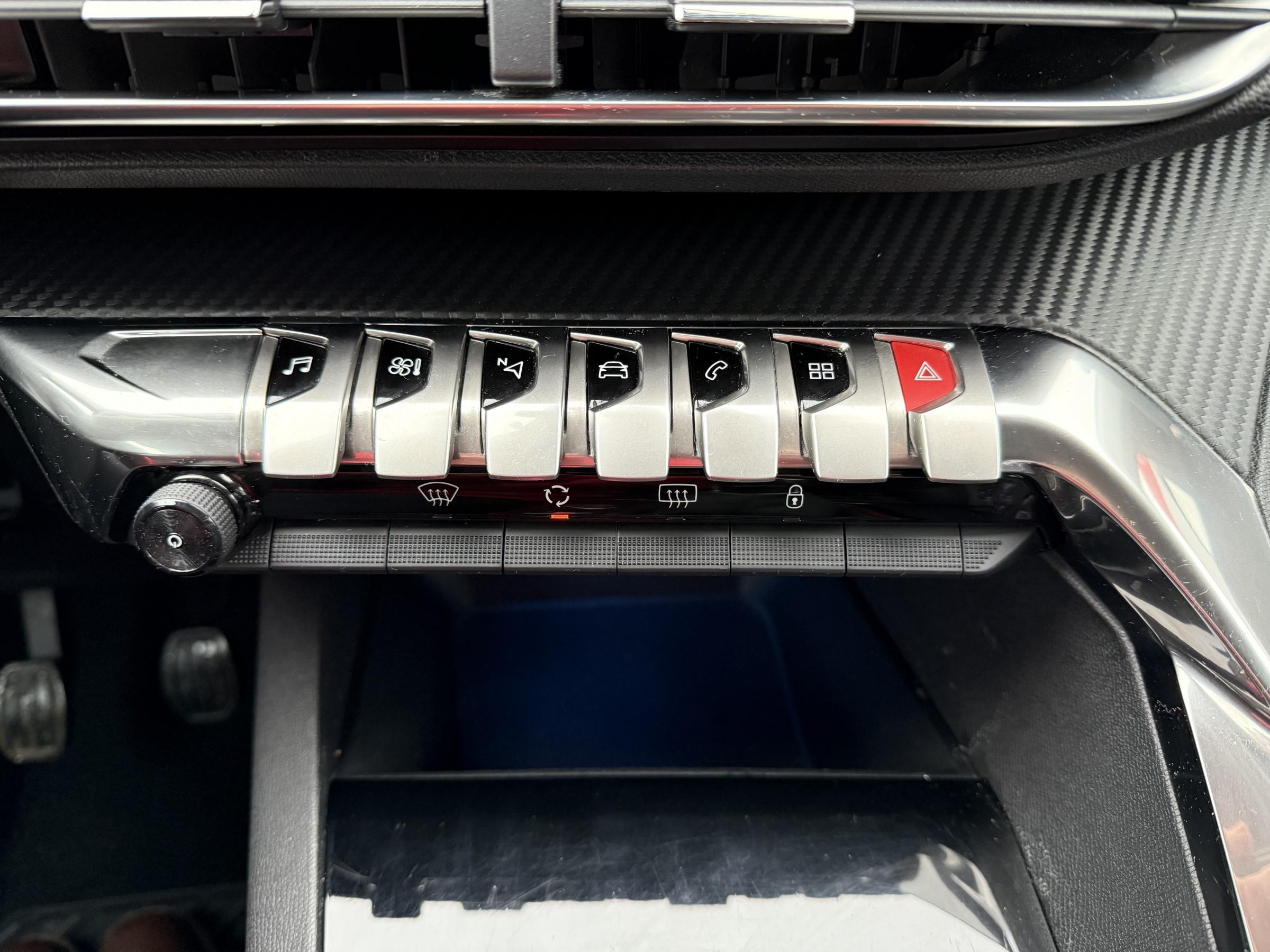 Peugeot 3008, 2017 - pohled č. 20