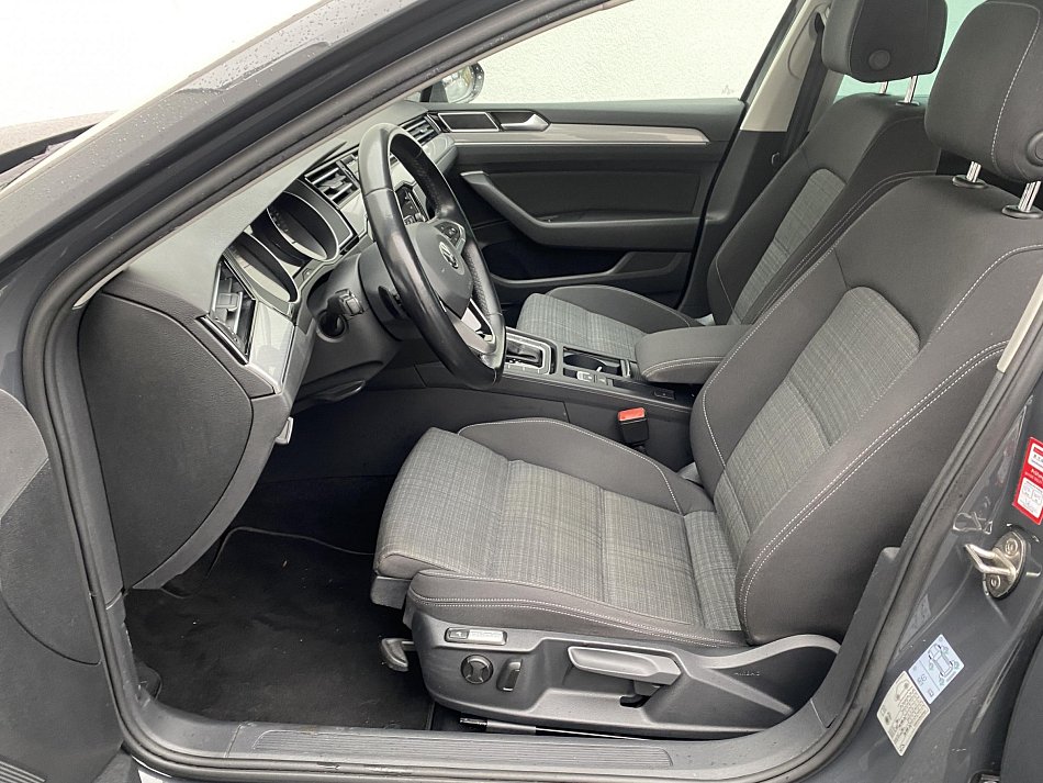 Volkswagen Passat 2.0 TDi Business