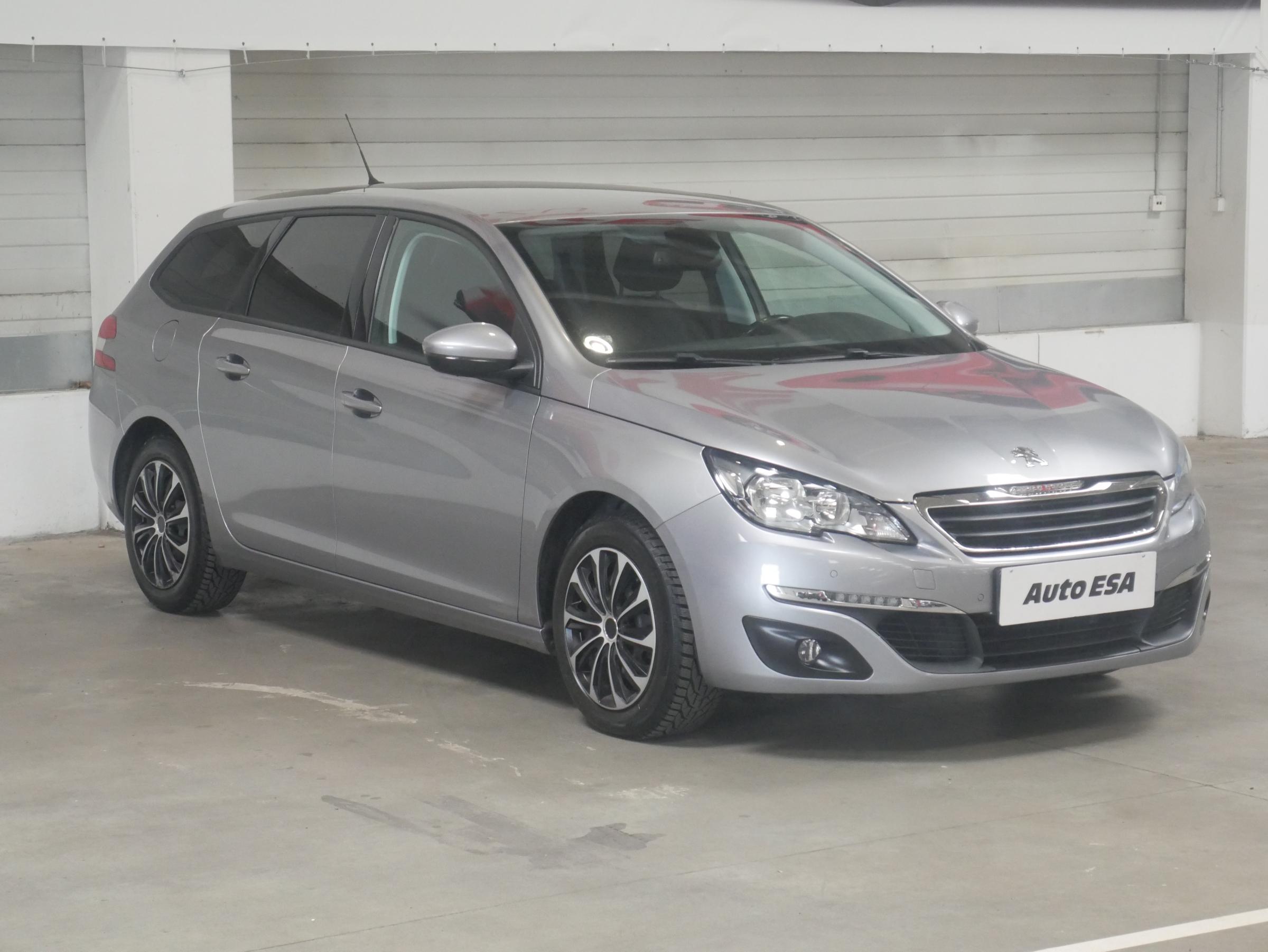 Peugeot 308, 2015 - celkový pohled