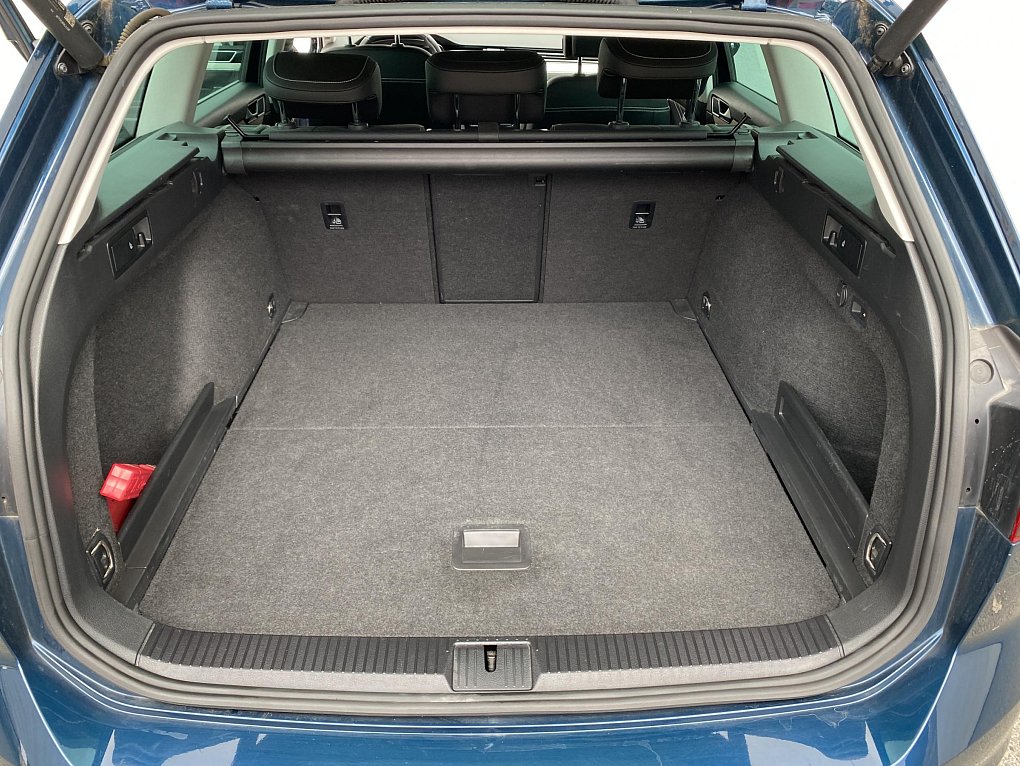 Volkswagen Passat 2.0 TDi Elegance